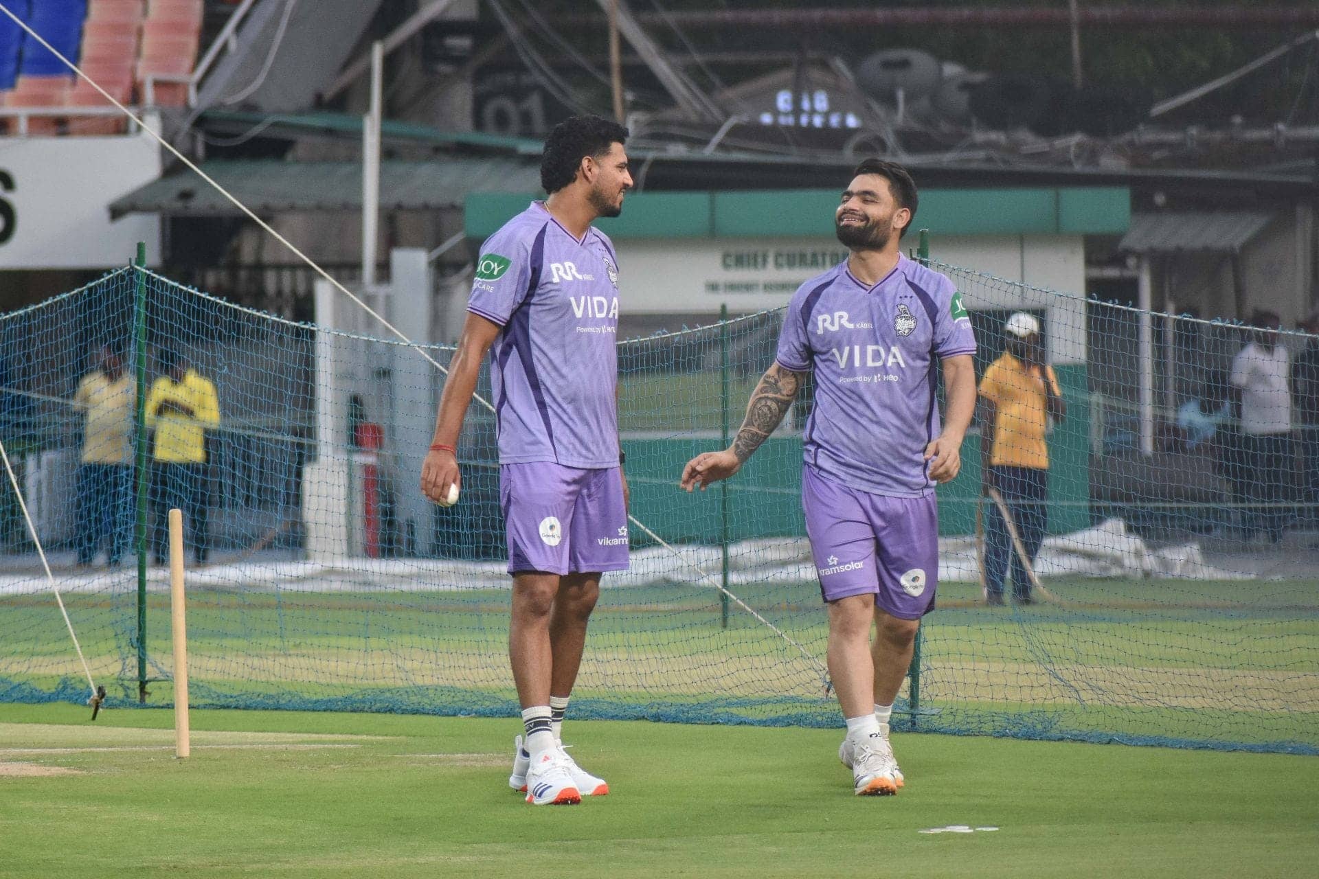 GT vs KKR Showdown: Who Will Conquer Ahmedabad's Pitch?