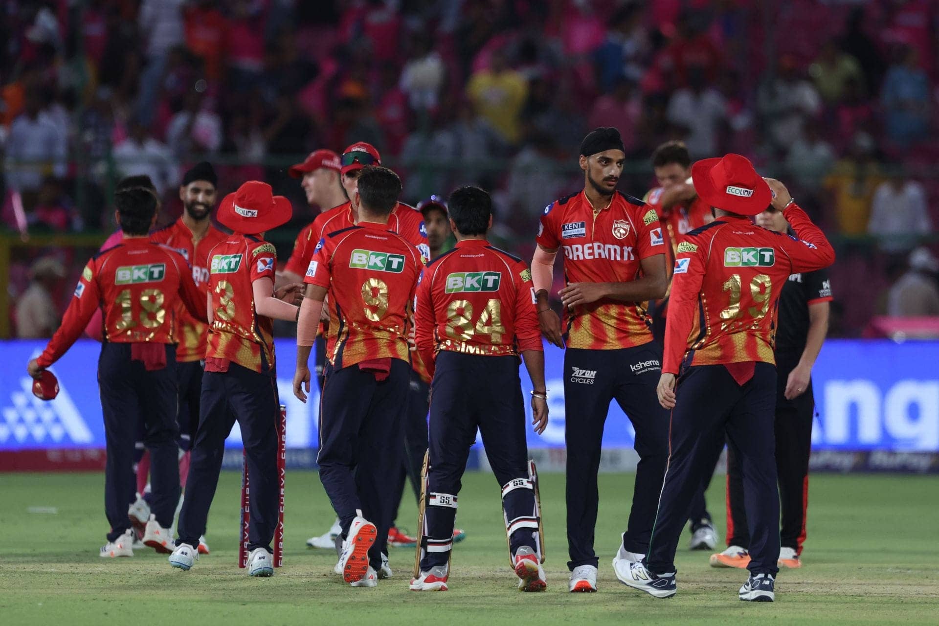 Aaron Finch Can't Believe India Ignores Shreyas Iyer – Sad!