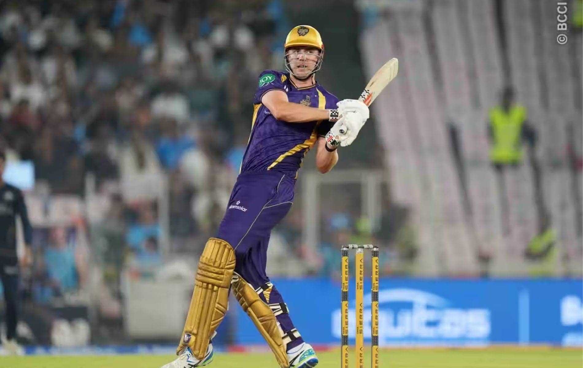 Cameron Green's massive six dents sponsor's car in IPL match
