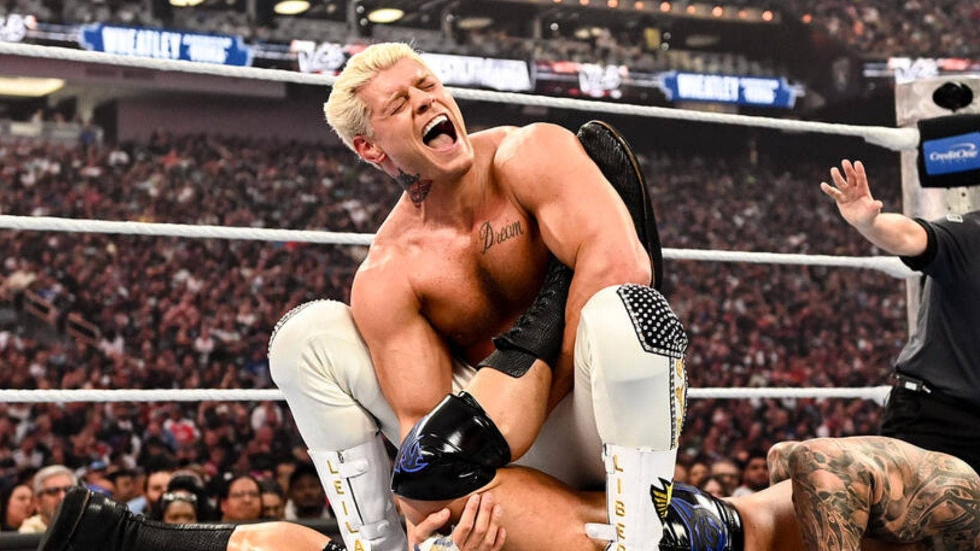 Cody Rhodes ki chot ne WrestleMania mein kiya dhamaka