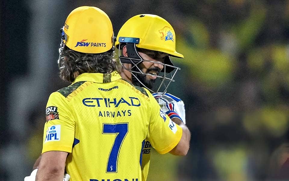Sanjay Manjrekar calls out CSK for mishandling Dhoni's absence