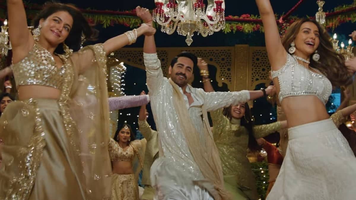 Ayushmann and Sara Steal the Show in Roop Di Rani Dance