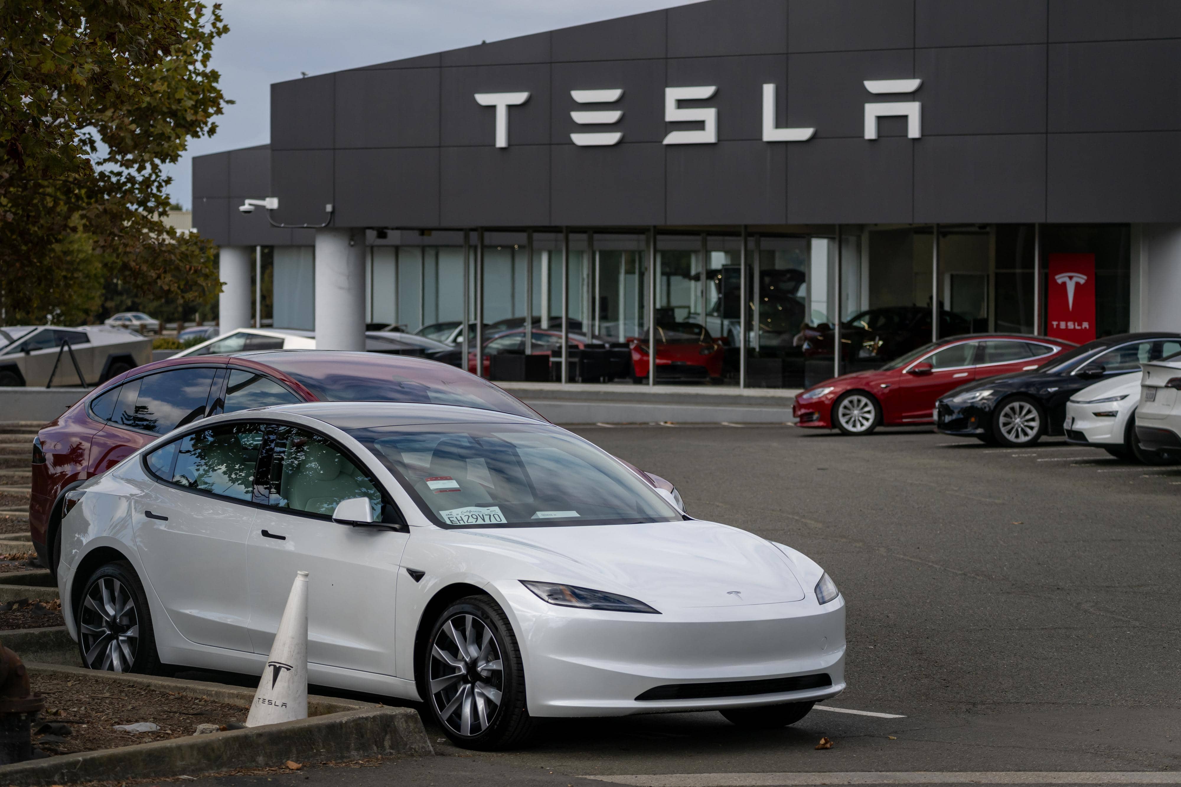 Tesla's $25 Billion Adventure to AI and Robot Dreams