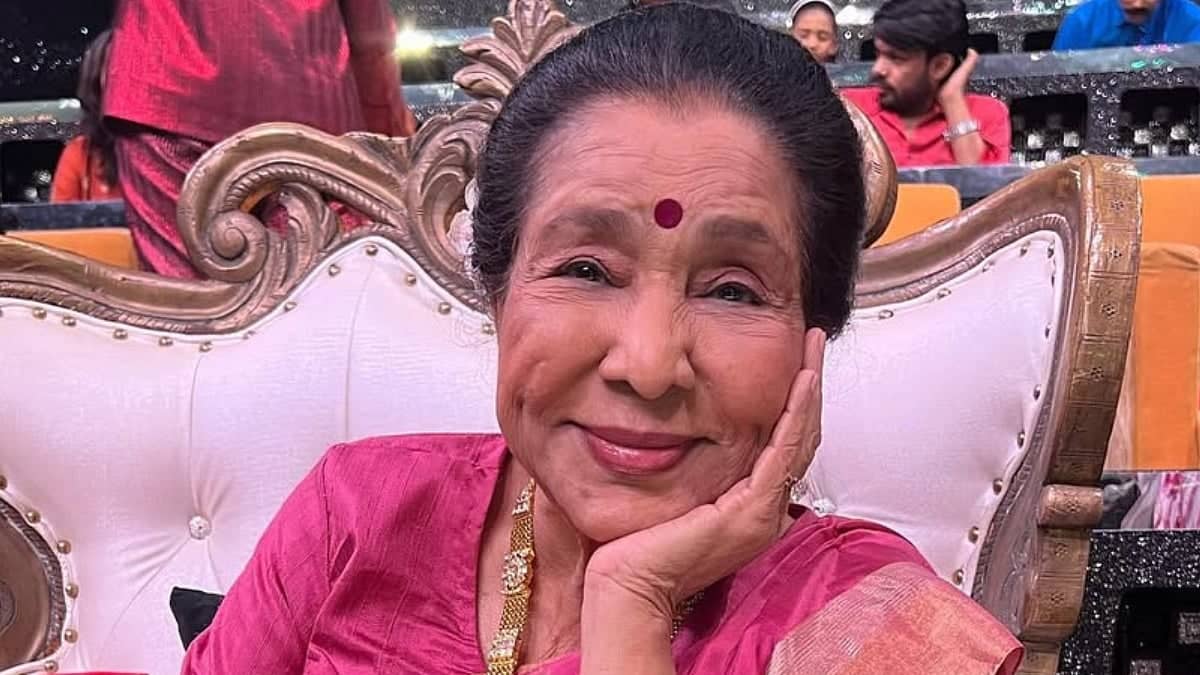Asha Bhosle: Mohsin-e-Urdu Award Ki Shaan Aur Pehchaan