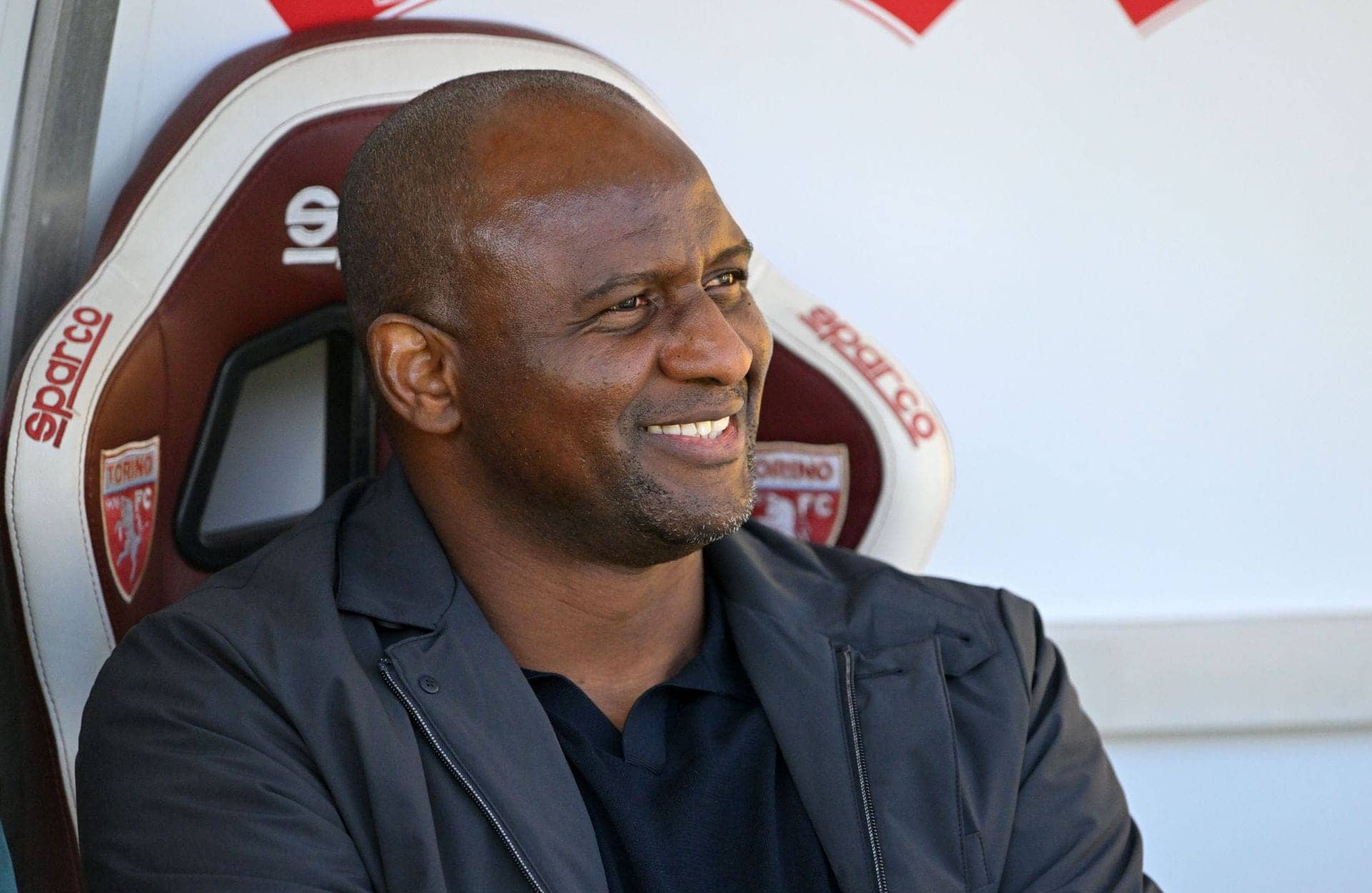 Patrick Vieira ka Arsenal ko yaad dilana: Trophy ka scene!