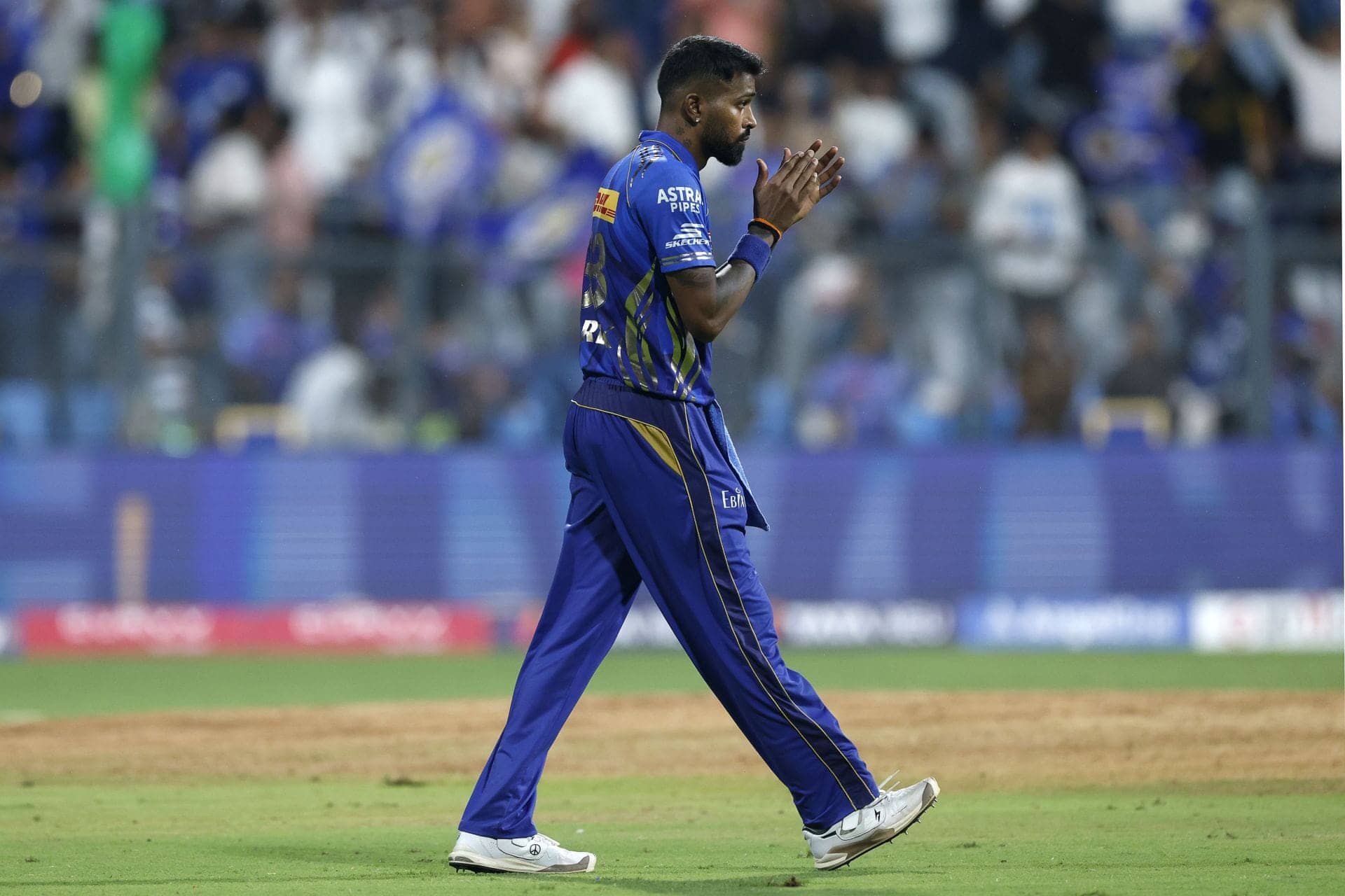 Pandya's Captaincy Under Fire: A Magical IPL Showdown
