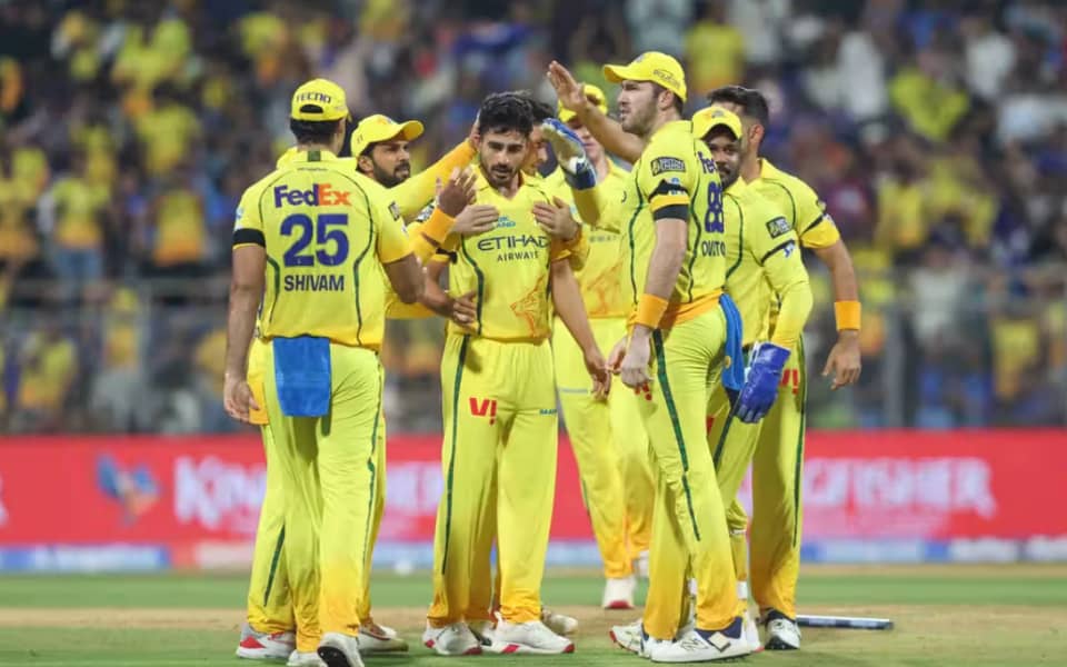 IPL 2026: CSK Prepares for Showdown with Gujarat Titans