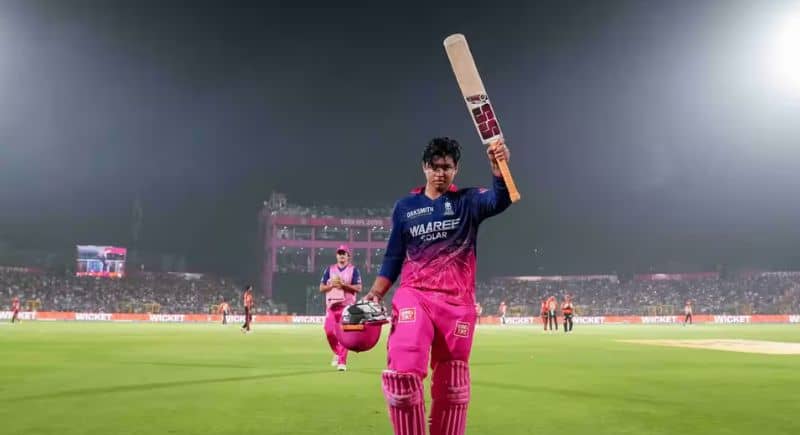 Sooryavanshi ki shandar comeback: Chaar sixes se badla liya