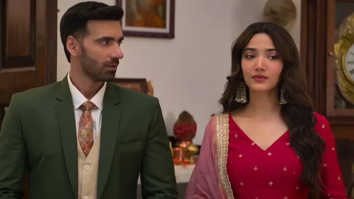 Ginny Wedss Sunny 2 Stumbles at Rashtrapati Bhavan Premiere