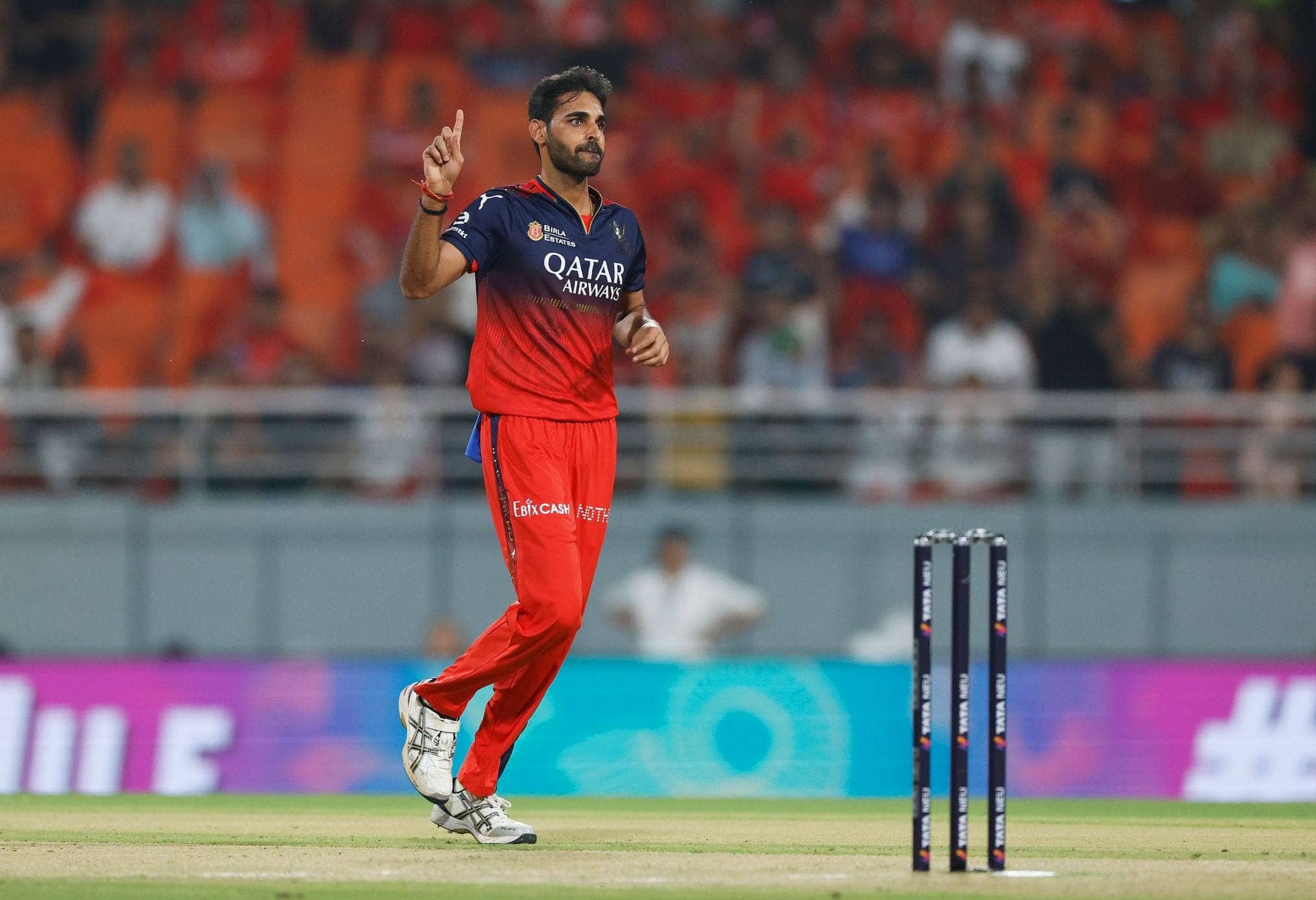 Bhuvneshwar Kumar's Spell Dismisses Parakh in IPL 2026 Duel