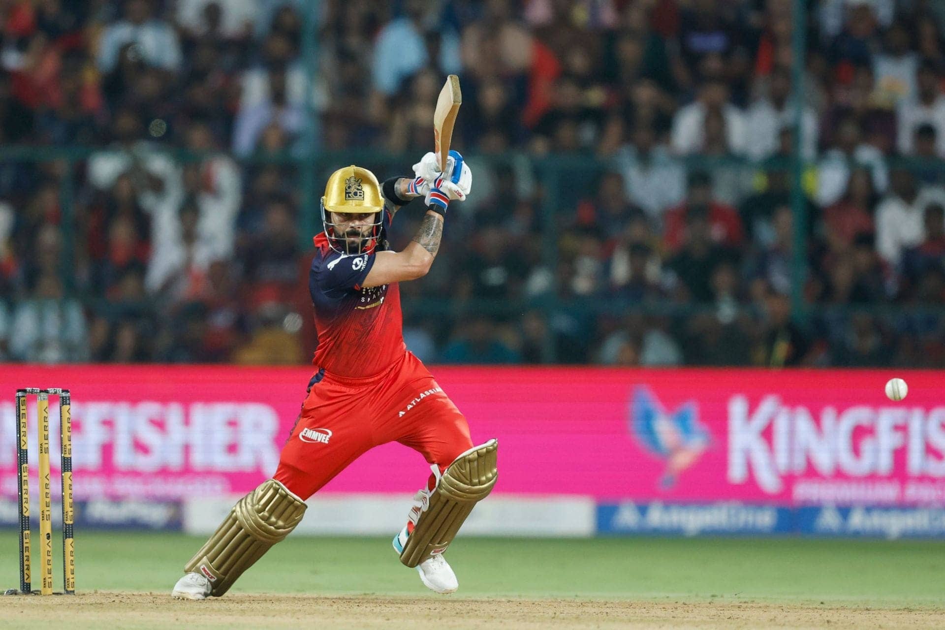 Kohli ka 9,000 ka jadoo, DC ki batting ka bhool bhulaiyaa!