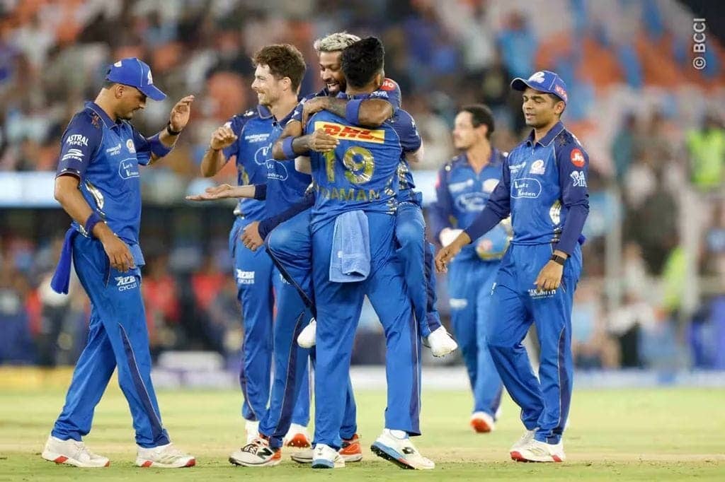 Aakash Chopra Calls Out MI's Struggles Ahead of CSK Clash