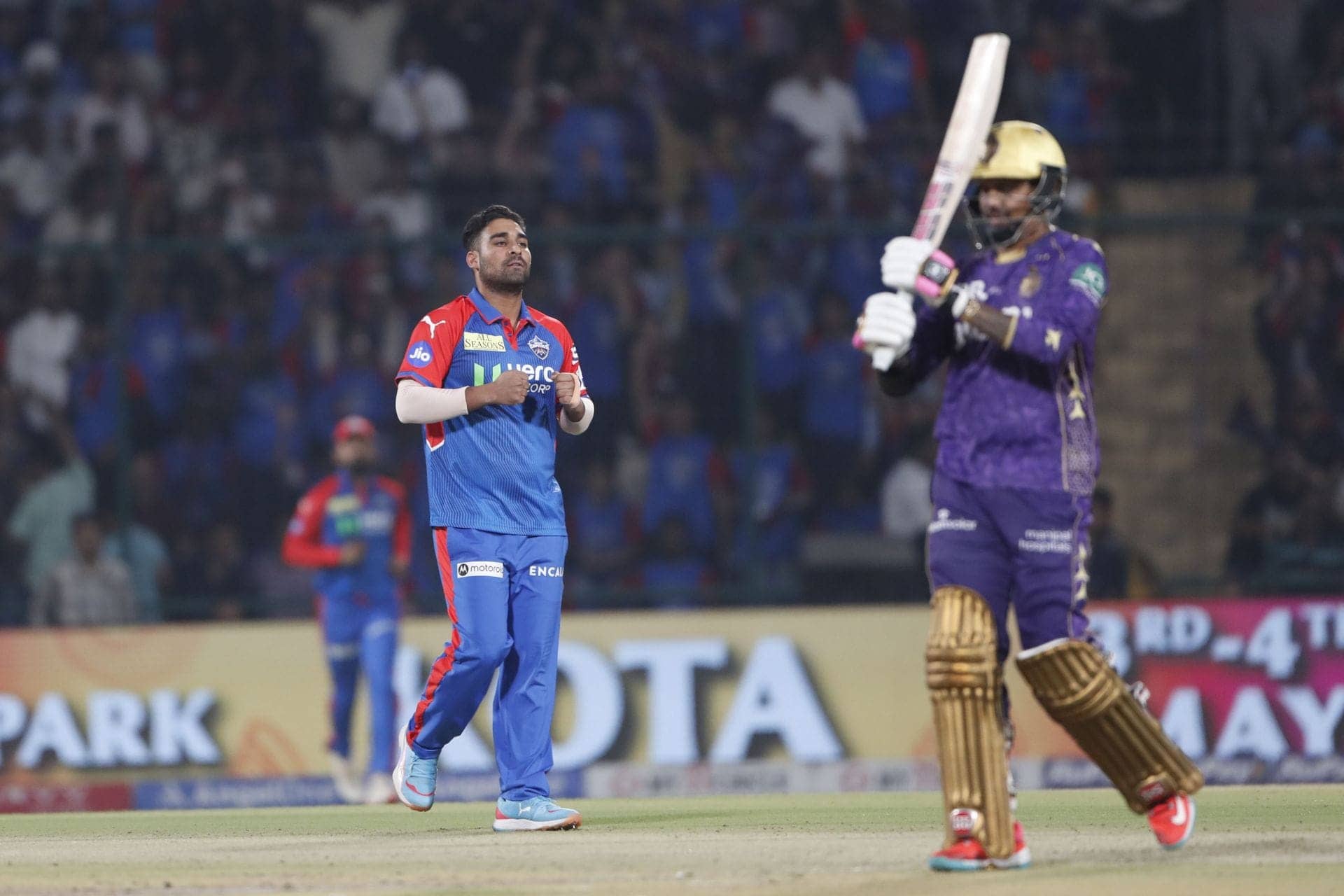 KKR aur DC ka Mazedaar Match: Kya Khelenge Sunil Narine?