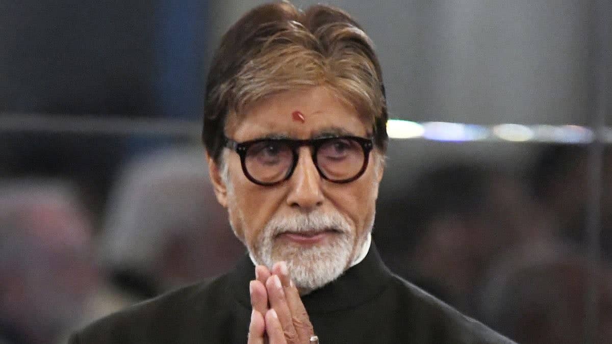 Amitabh Bachchan: Kaam se neend gayi, music hai saath!