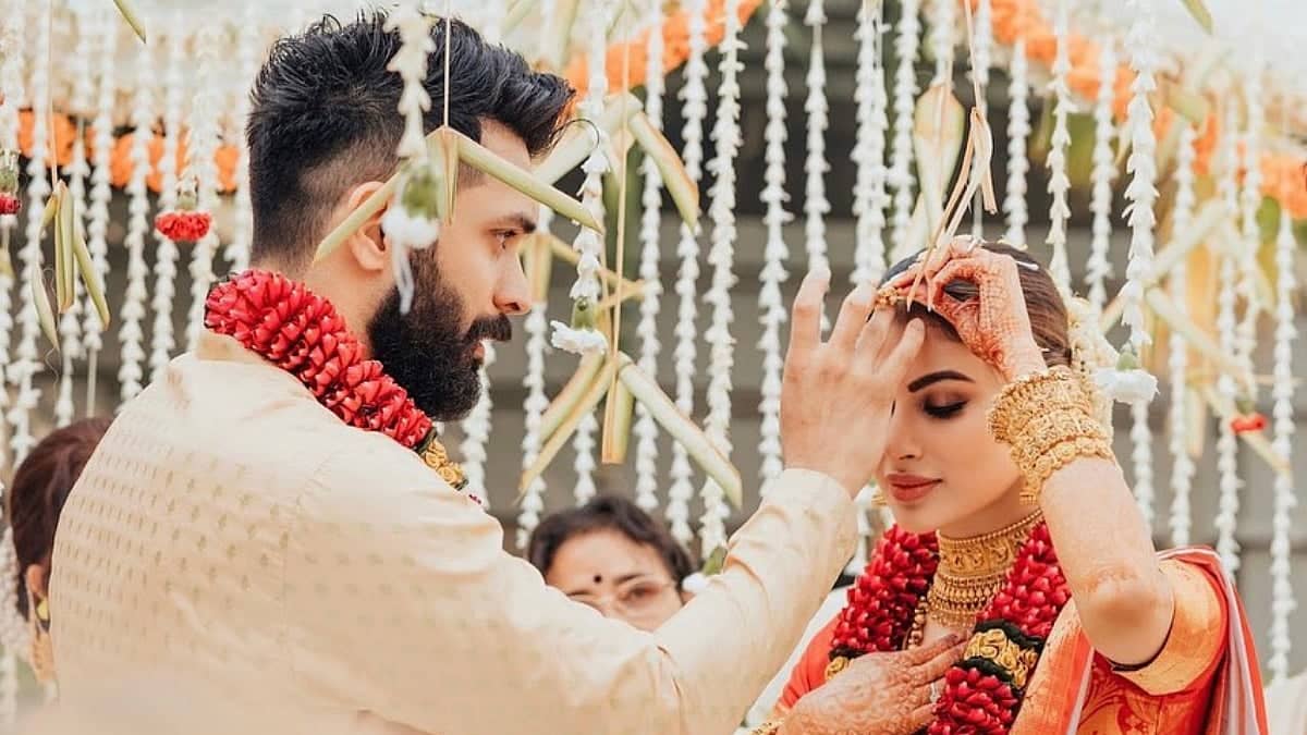 Mouni Roy's Hubby Suraj Deletes Insta Amid Cheating Rumors