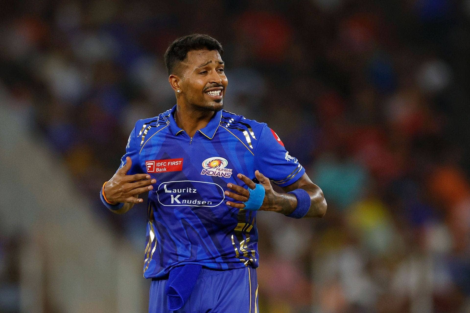 Ashwin Stands Up for Pandya Amid Mumbai's IPL 2026 Woes