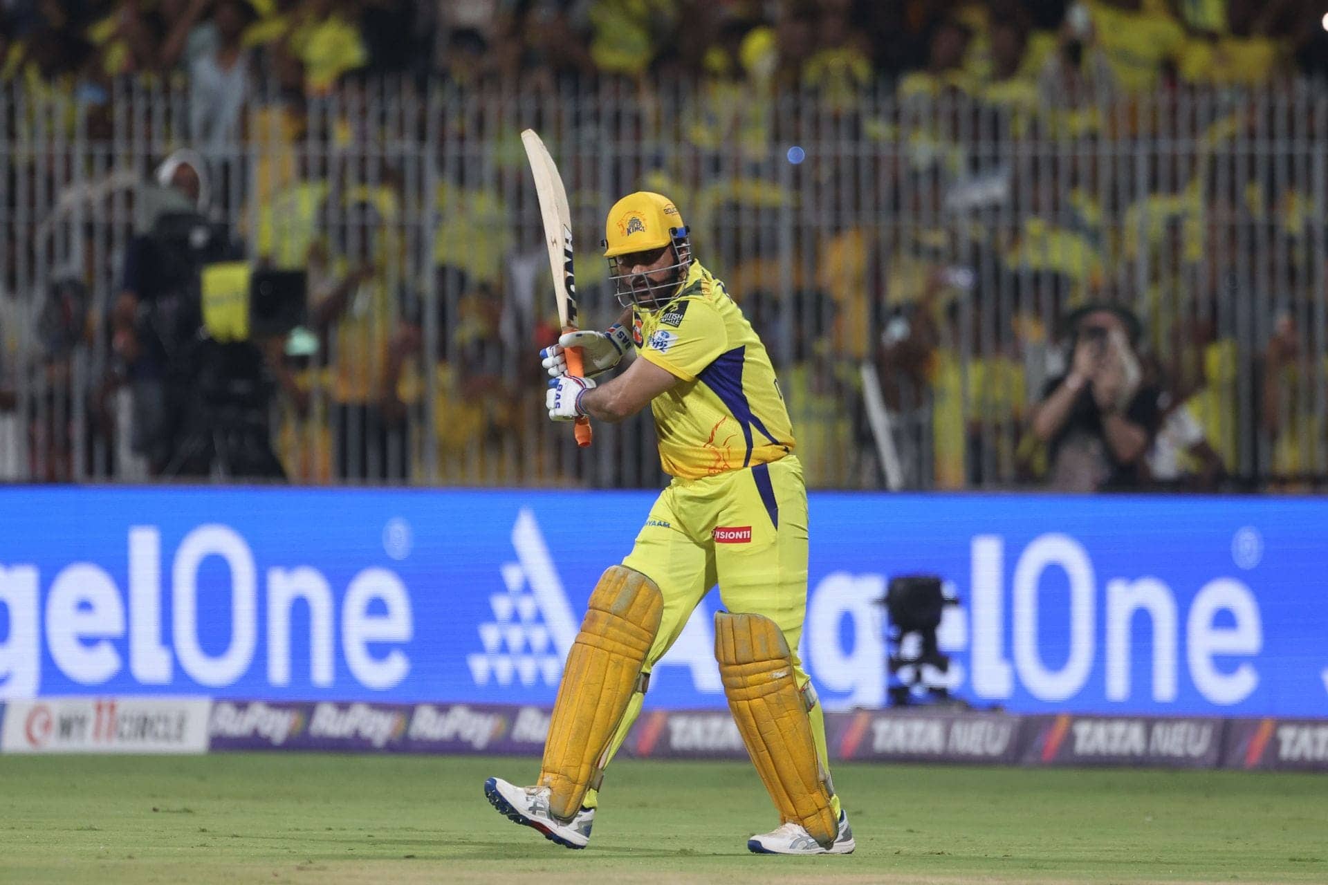 Aakash Chopra hints Dhoni may skip CSK vs SRH IPL 2026 clash