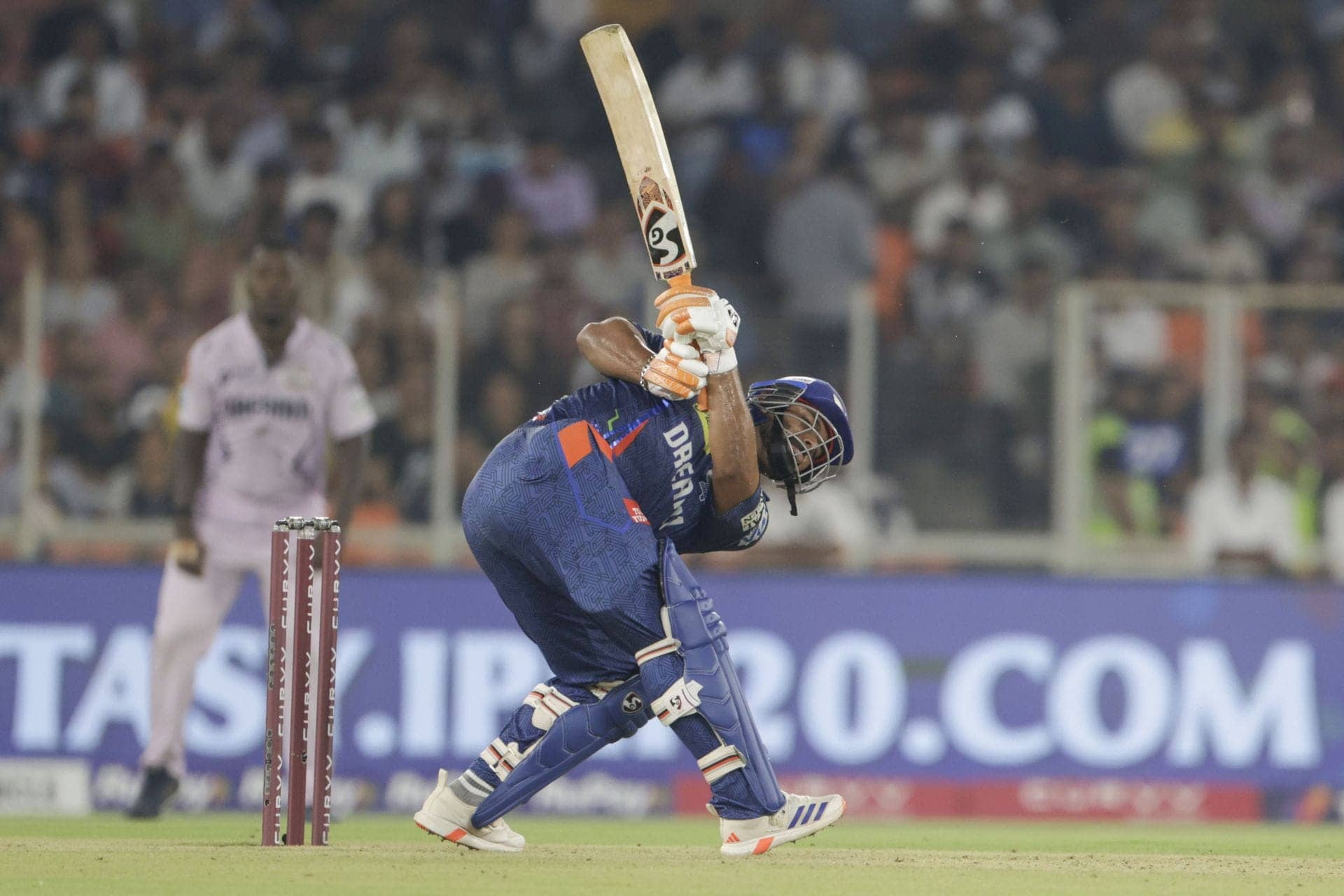 Rishabh Pant's Spellbinding Scoop Shot Ends in Drama