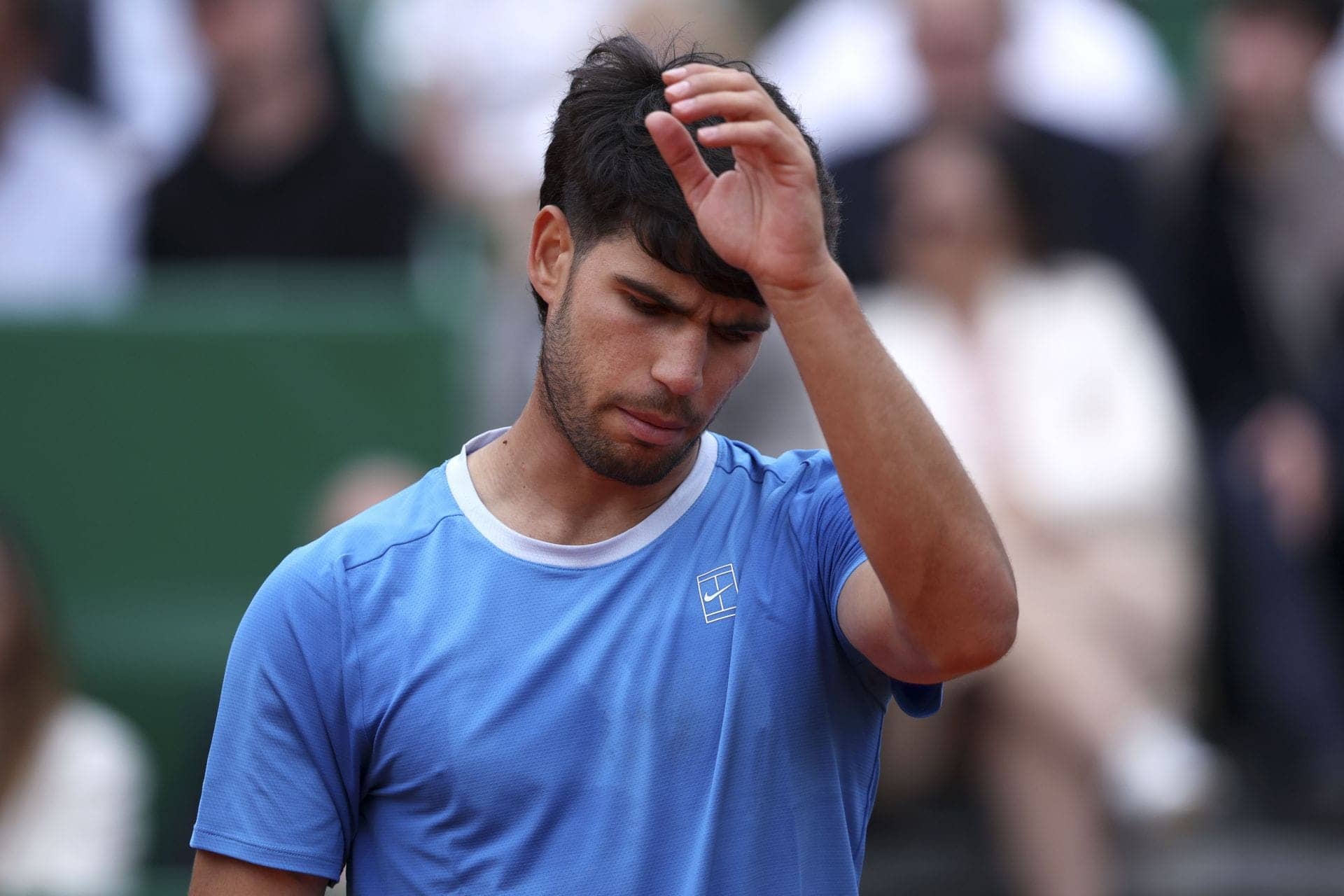 Carlos Alcaraz's Injury: Heartbreak for Wimbledon Fans