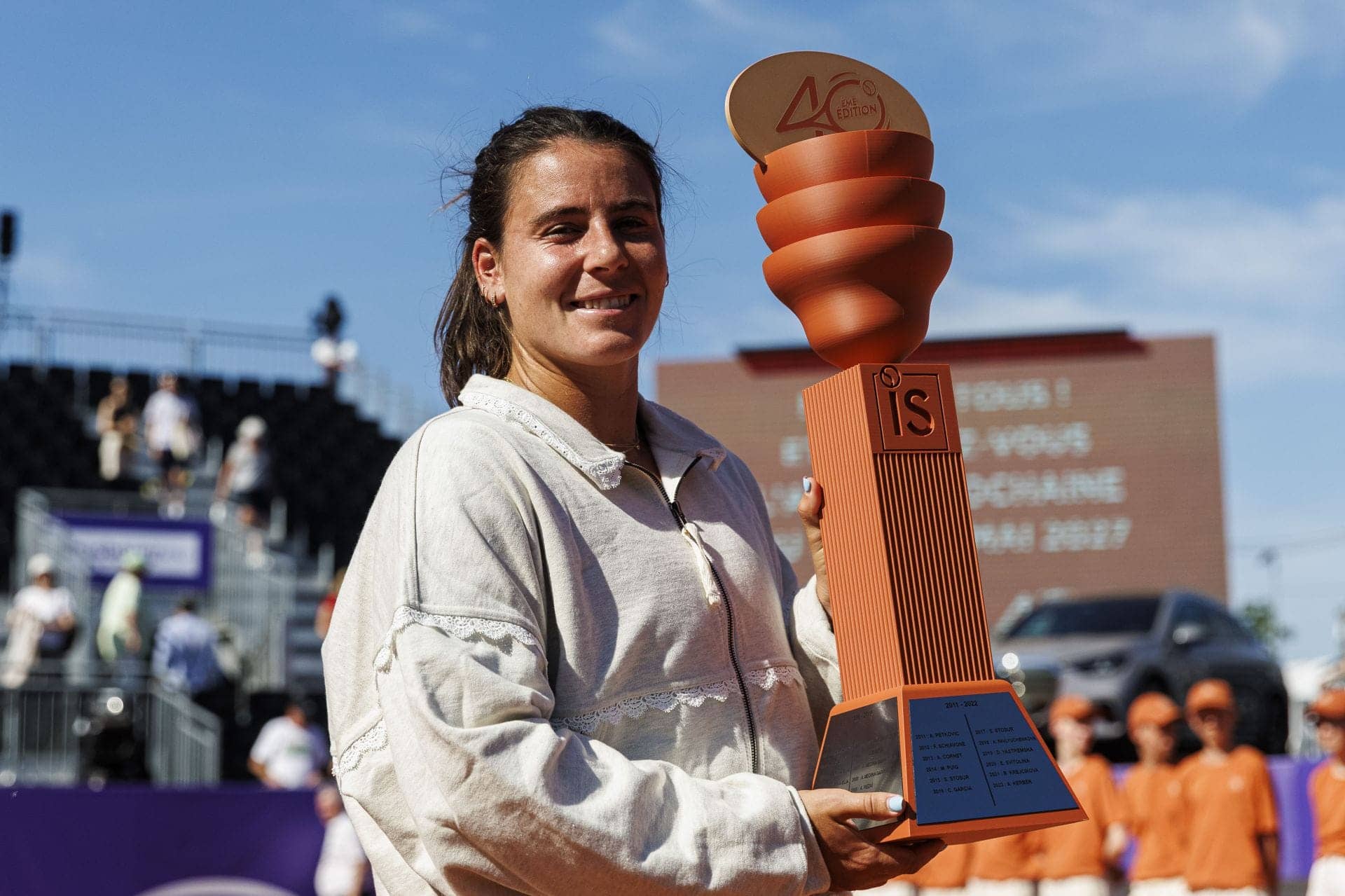 Emma Navarro’s Smooth Comeback: Winning Strasbourg Open