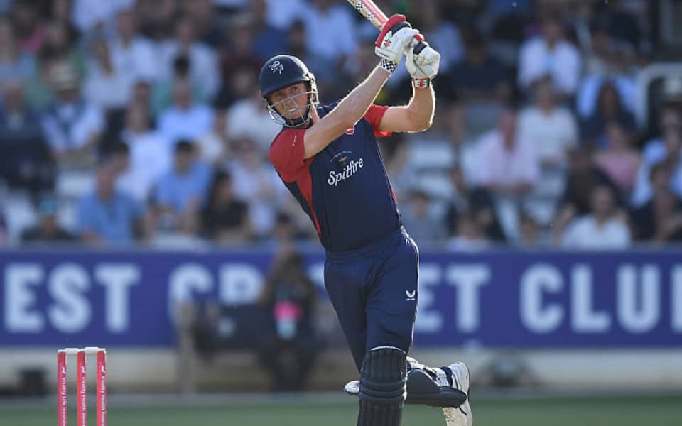 Zak Crawley Shines Bright with T20 Blast Comeback Against Sussex