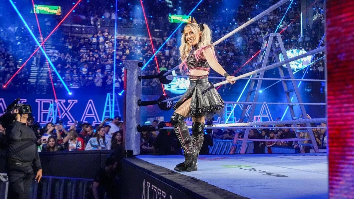 Alexa Bliss' Hair Adventure: Pink Returns Just in Time