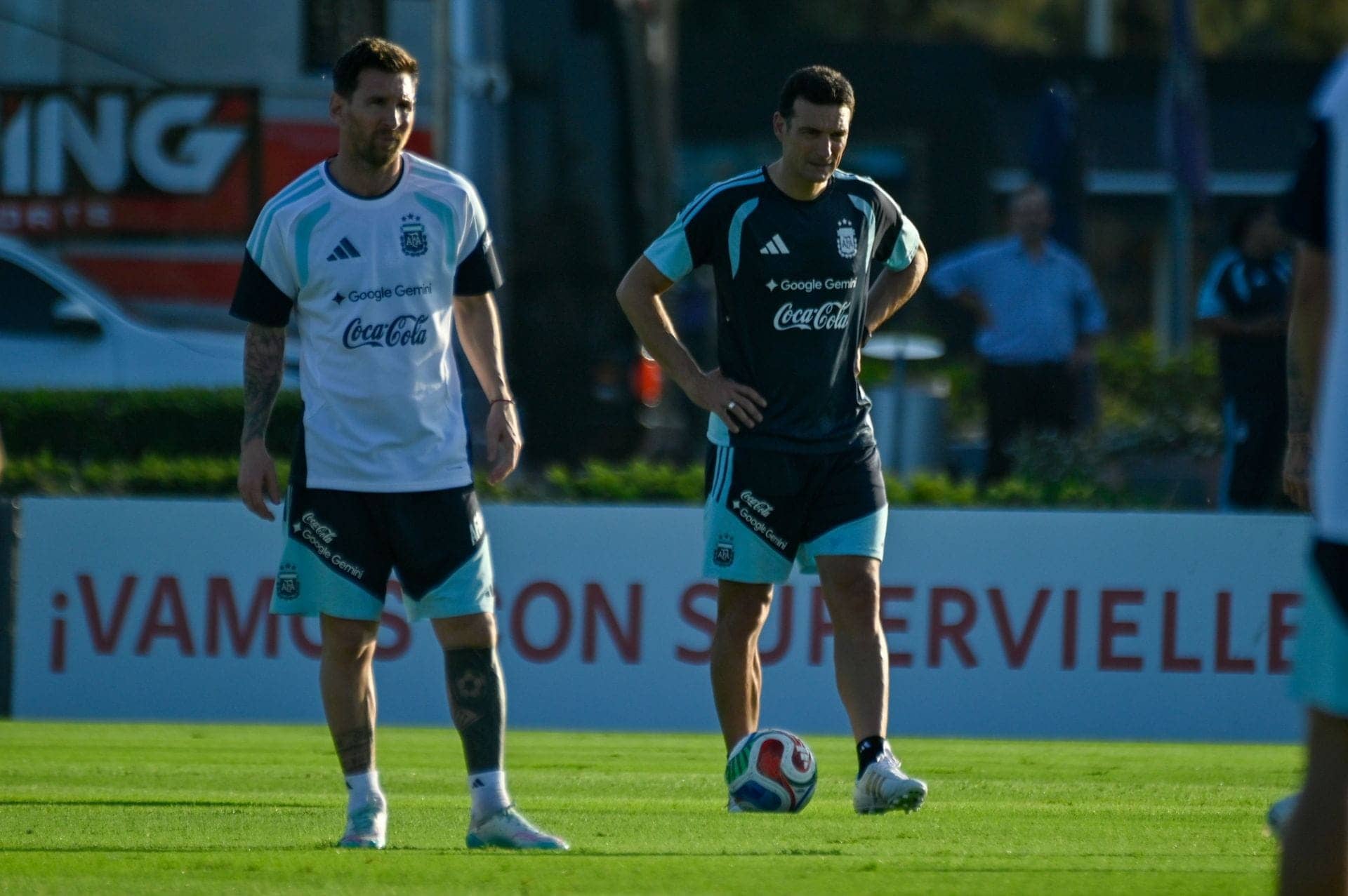Scaloni's Worries: Messi's Hamstring Drama Before World Cup