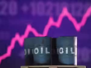 UAE Waves Goodbye to OPEC, Changes the Oil Game Forever