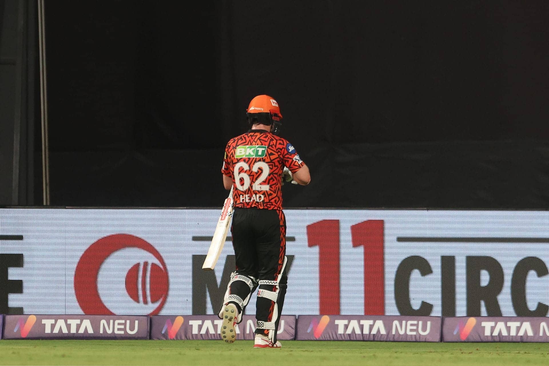 Jofra Archer Uproots Travis Head Like a Boss in IPL 2026
