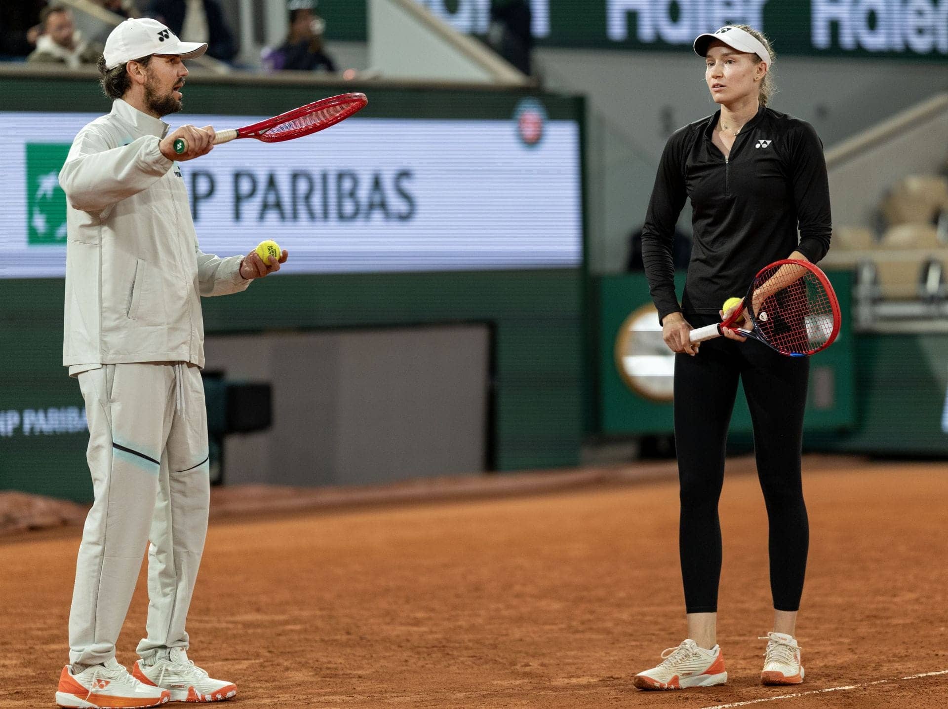 Annoyed Elena Rybakina speaks out in French Open press conference after coach Vukov abandons box mid-match