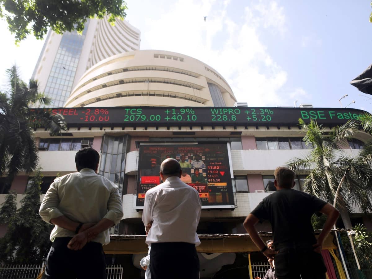 Indian Markets Flat Start: Jethalal Ki Market Ki Galiyan