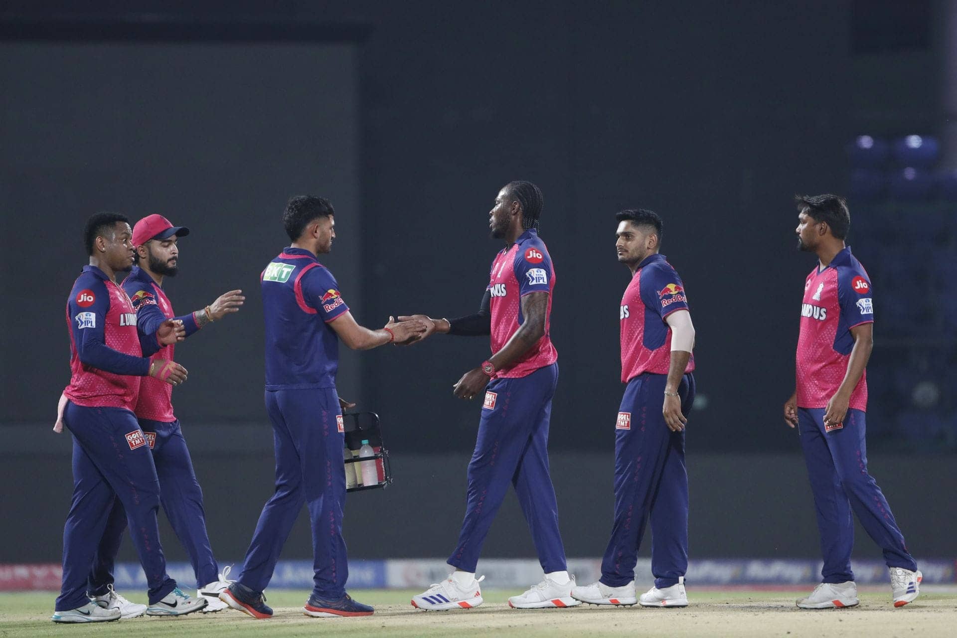 Wasim Jaffer's Hilarious Praise for Archer's Heroics