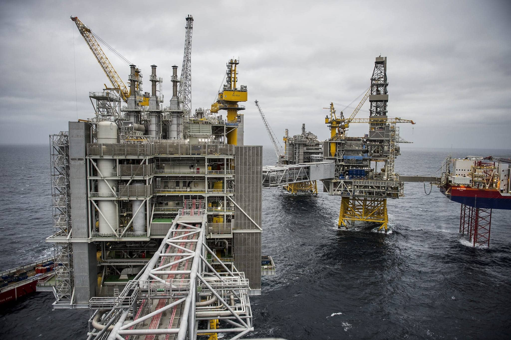 Iran's Oil Power: Can Green Energy Bring Global Peace?