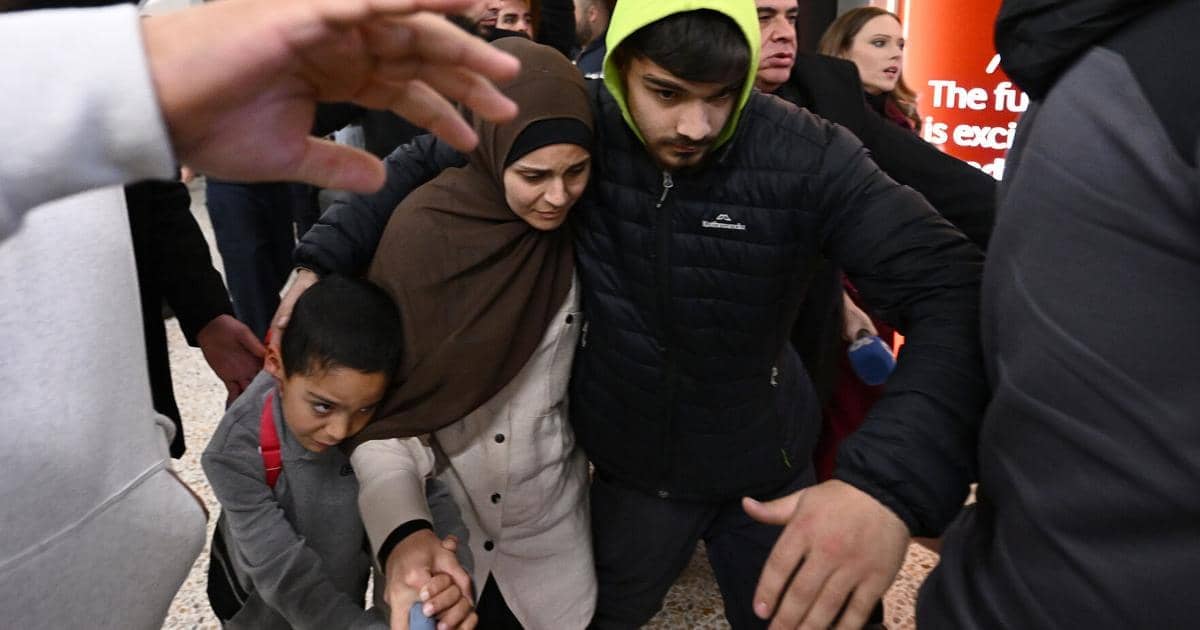 Aussie Women and Kids Linked to Islamic State Head Home