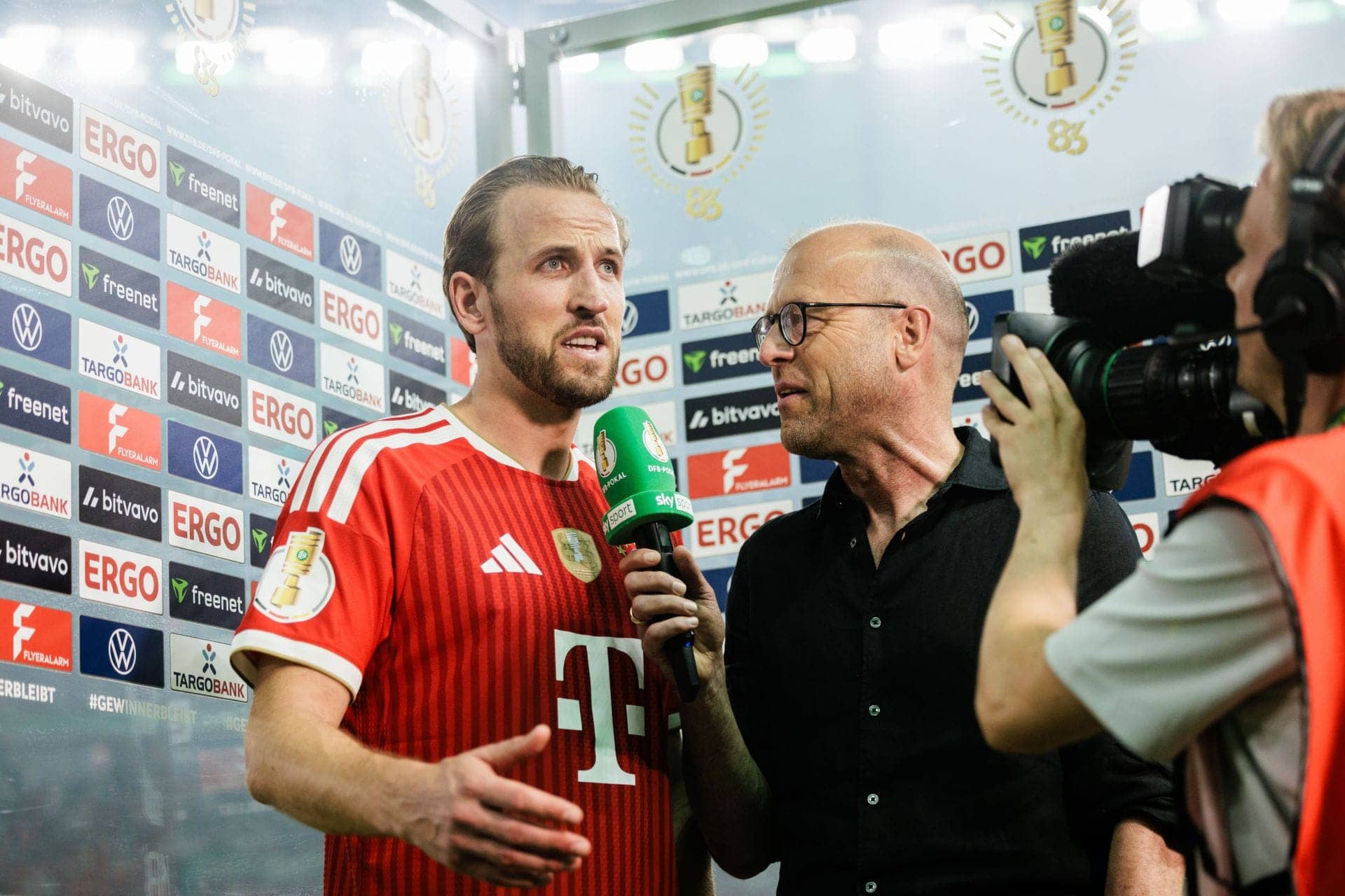 Harry Kane Breaks Down Arsenal vs PSG Champions League Clash
