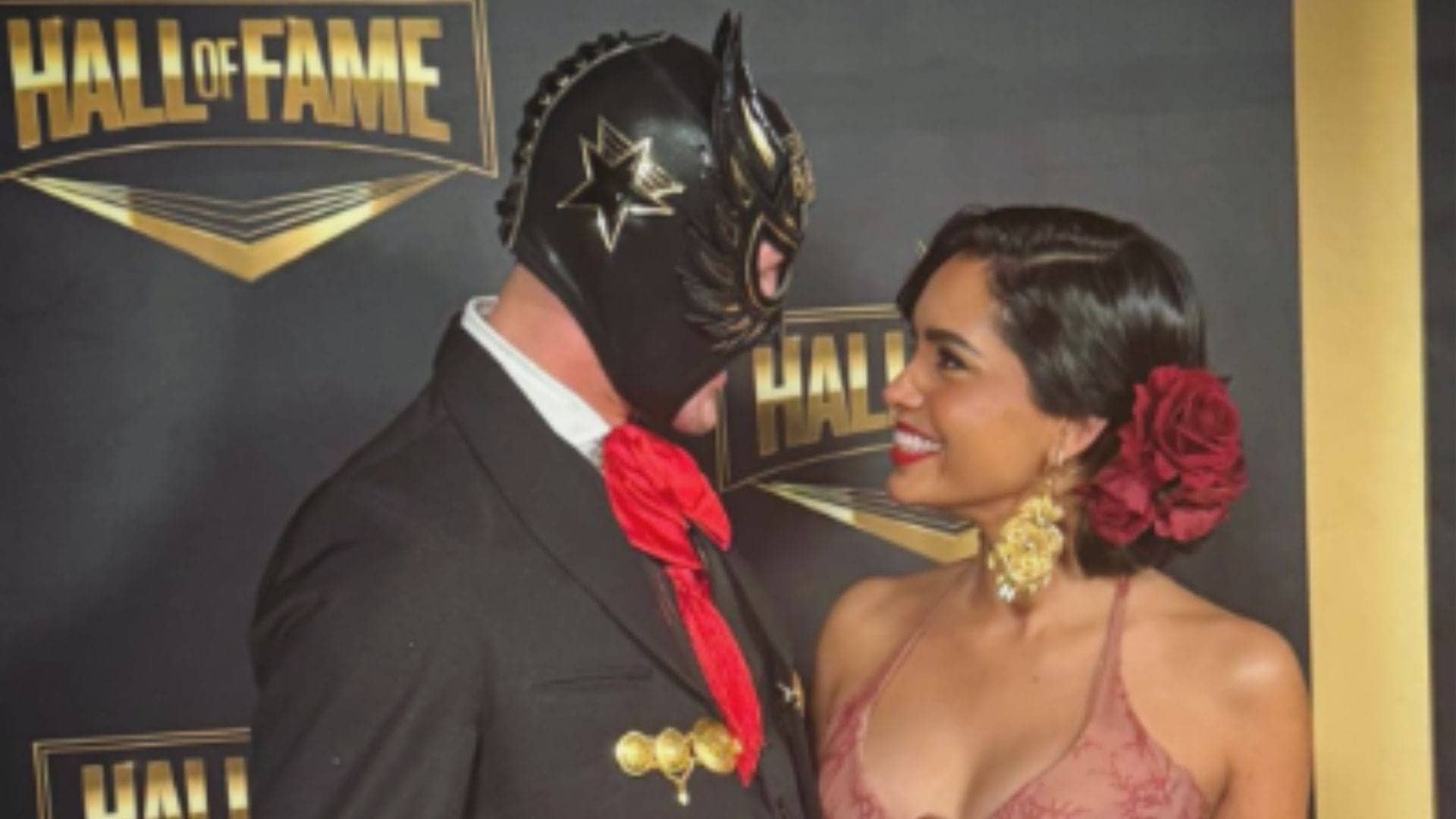 El Grande Americano Celebrates Mural with Partner in Mexico