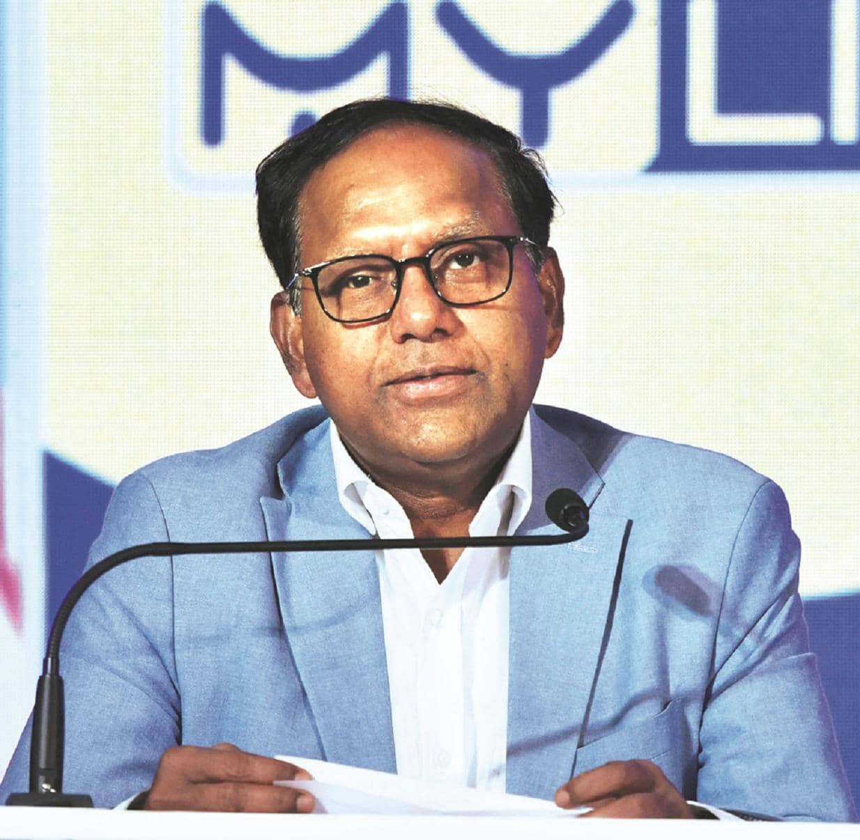 DFS Secretary Tells PSU Banks to Stay Ready for Challenges