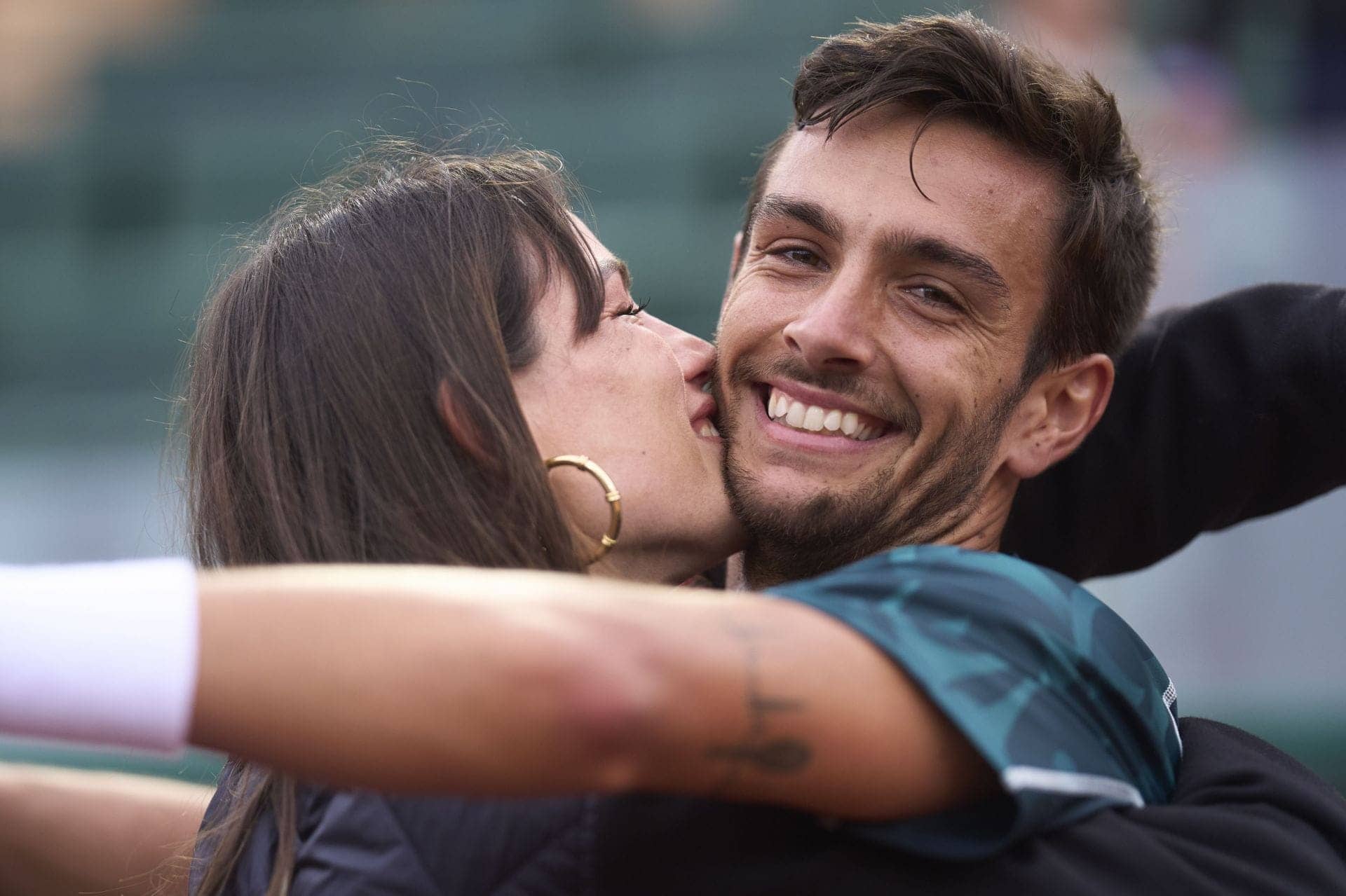 Lorenzo Musetti Enjoys Vacation with Girlfriend Amid Injury