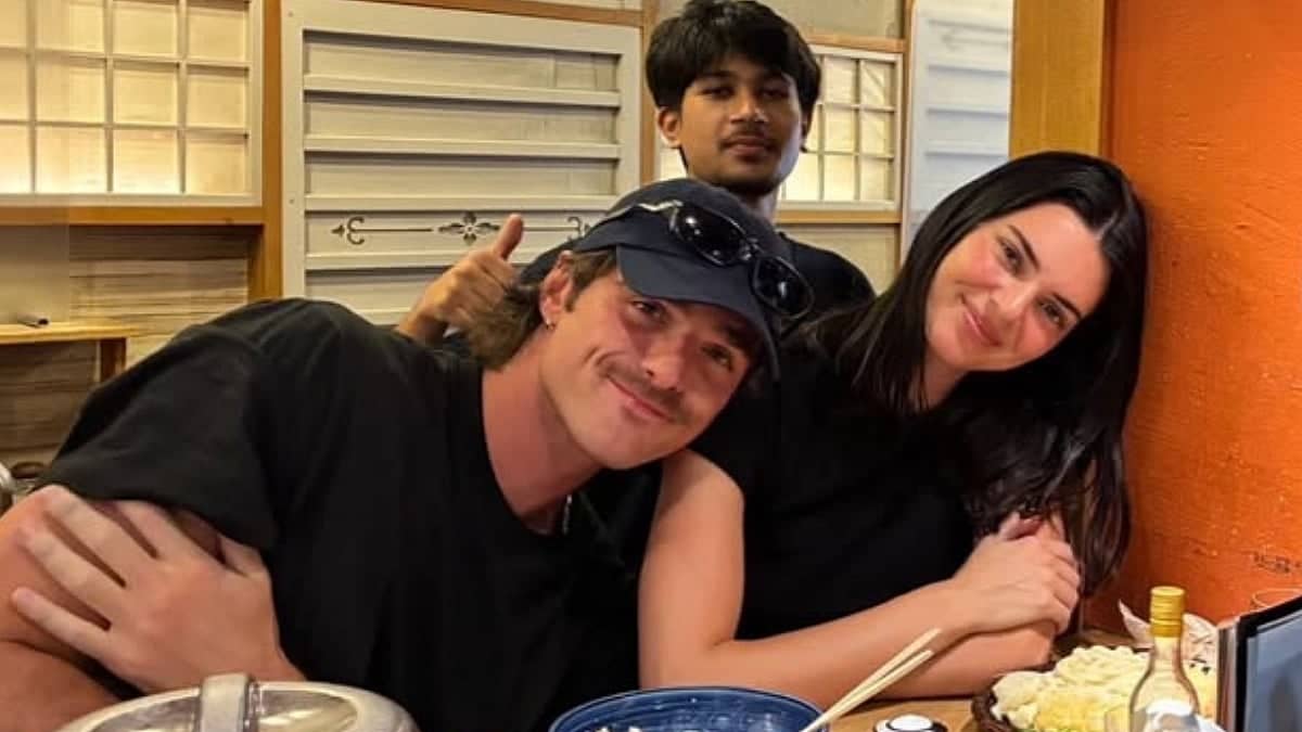 Kendall and Jacob Share Ramen and Romance in Tokyo