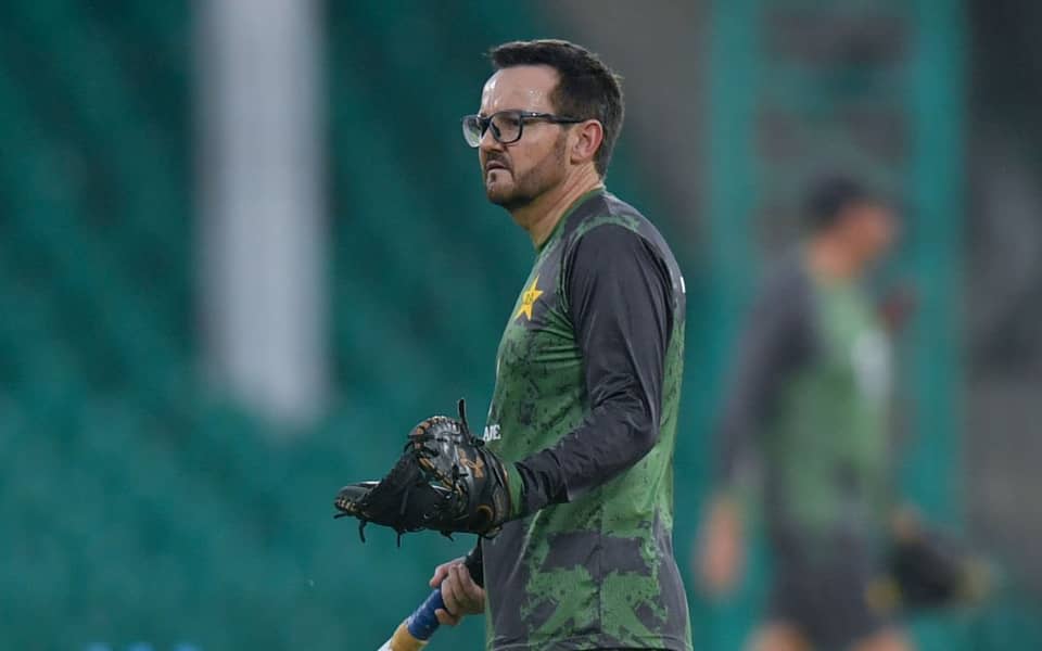 Pakistan's Spinners Weave Victory as Hesson Defends Pitch