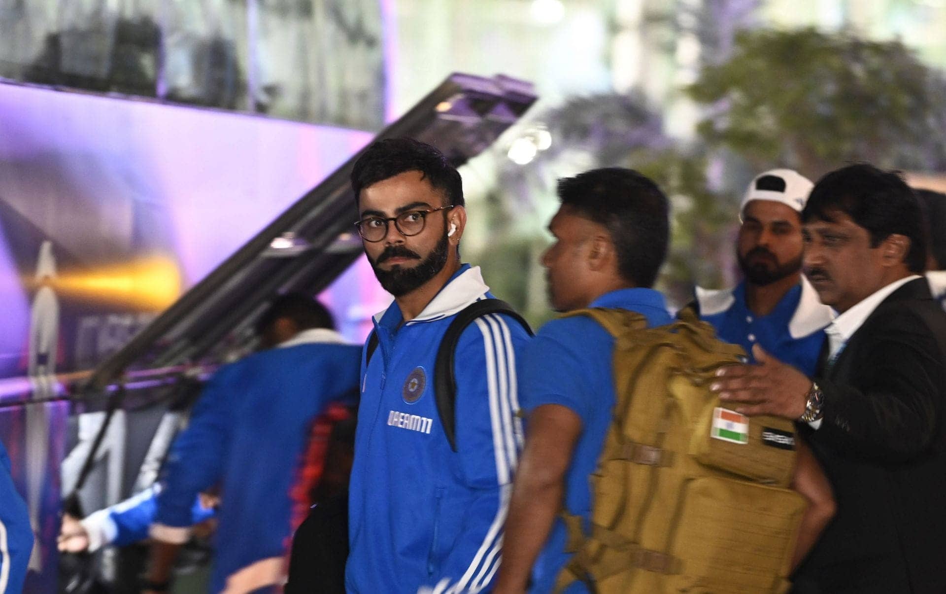 Virat Kohli's Airport Moment: What Should I Do, Buddy?
