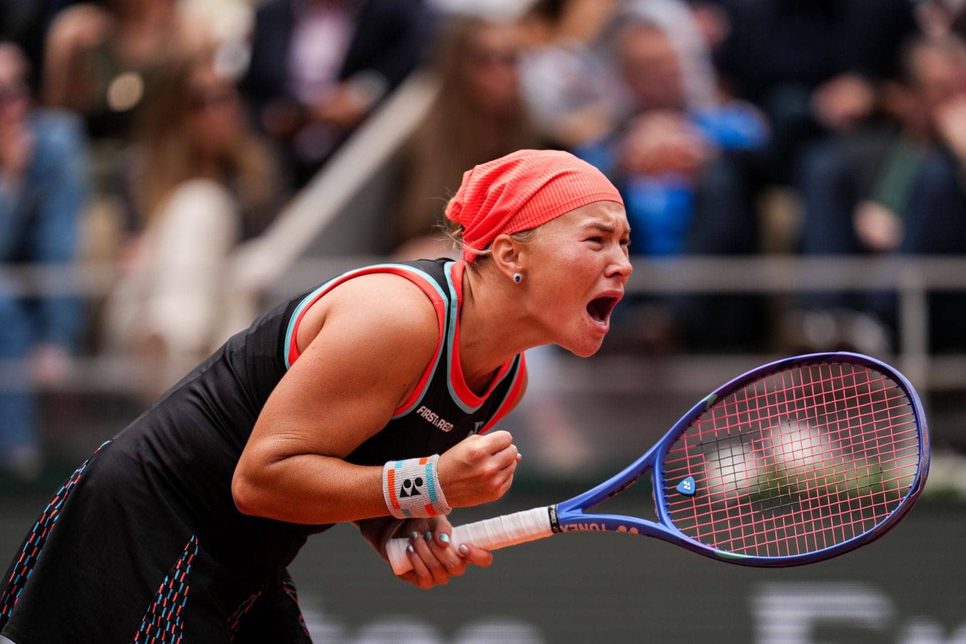 Diana Shnaider Stuns at French Open Semifinal Showdown