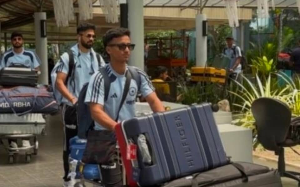 Ruturaj Gaikwad Steps Up for Kohli in Sri Lanka Fun
