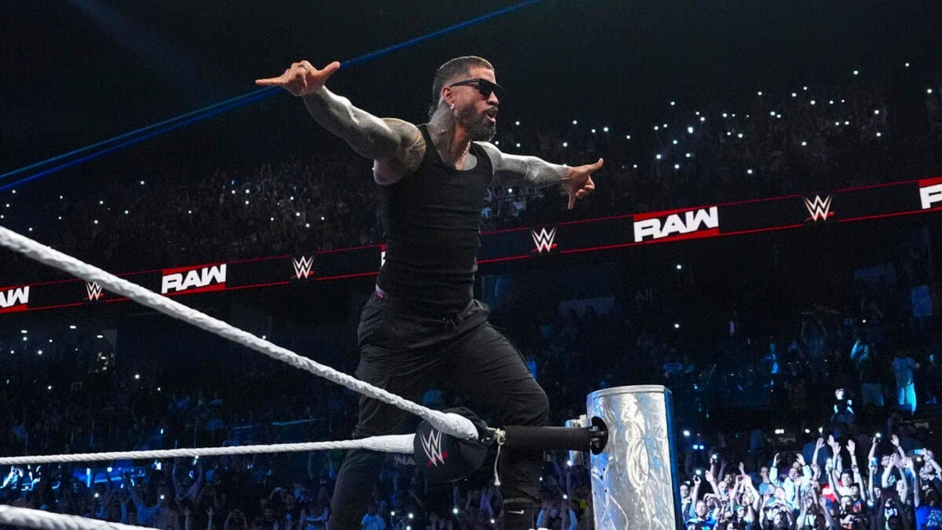 Jey Uso's Mysterious Message Sparks WWE Drama with LA Knight