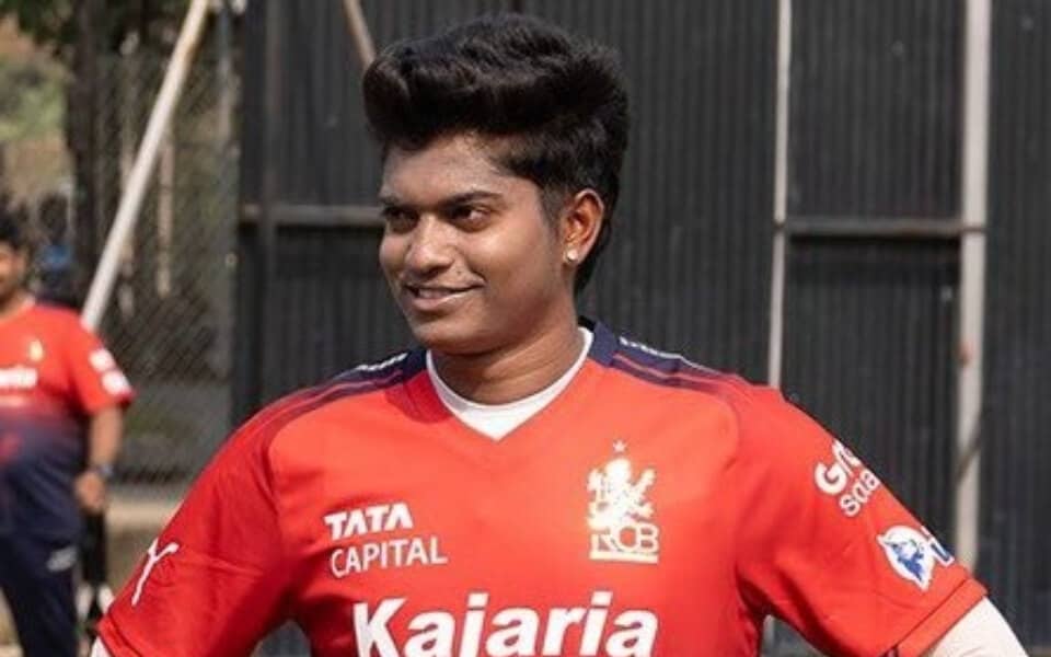 Pooja Vastrakar's Journey: RCB's Support Sparks Hope