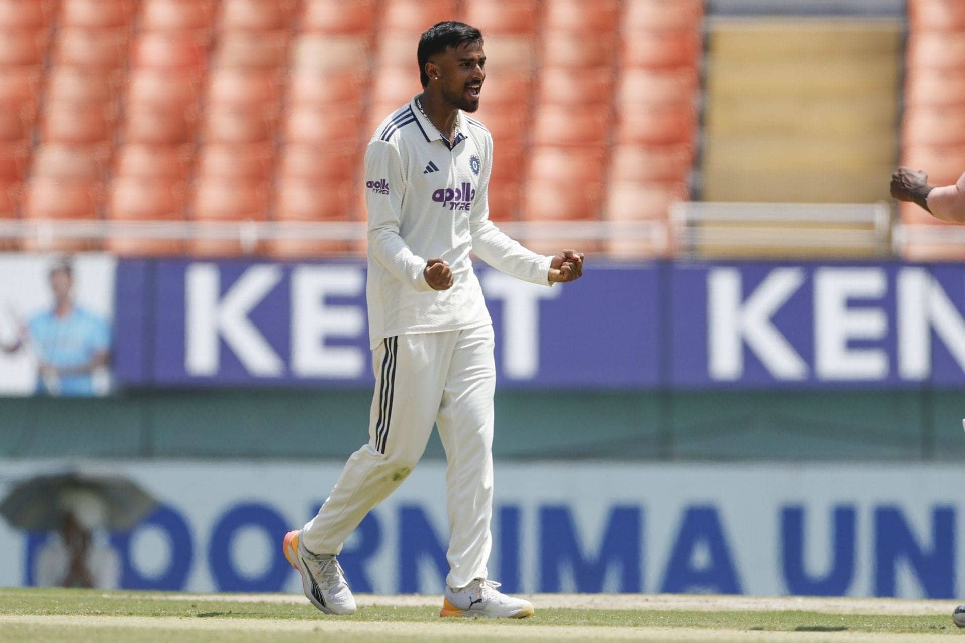 Aakash Chopra Talks Suthar vs. Axar: Who's the Best Pick?