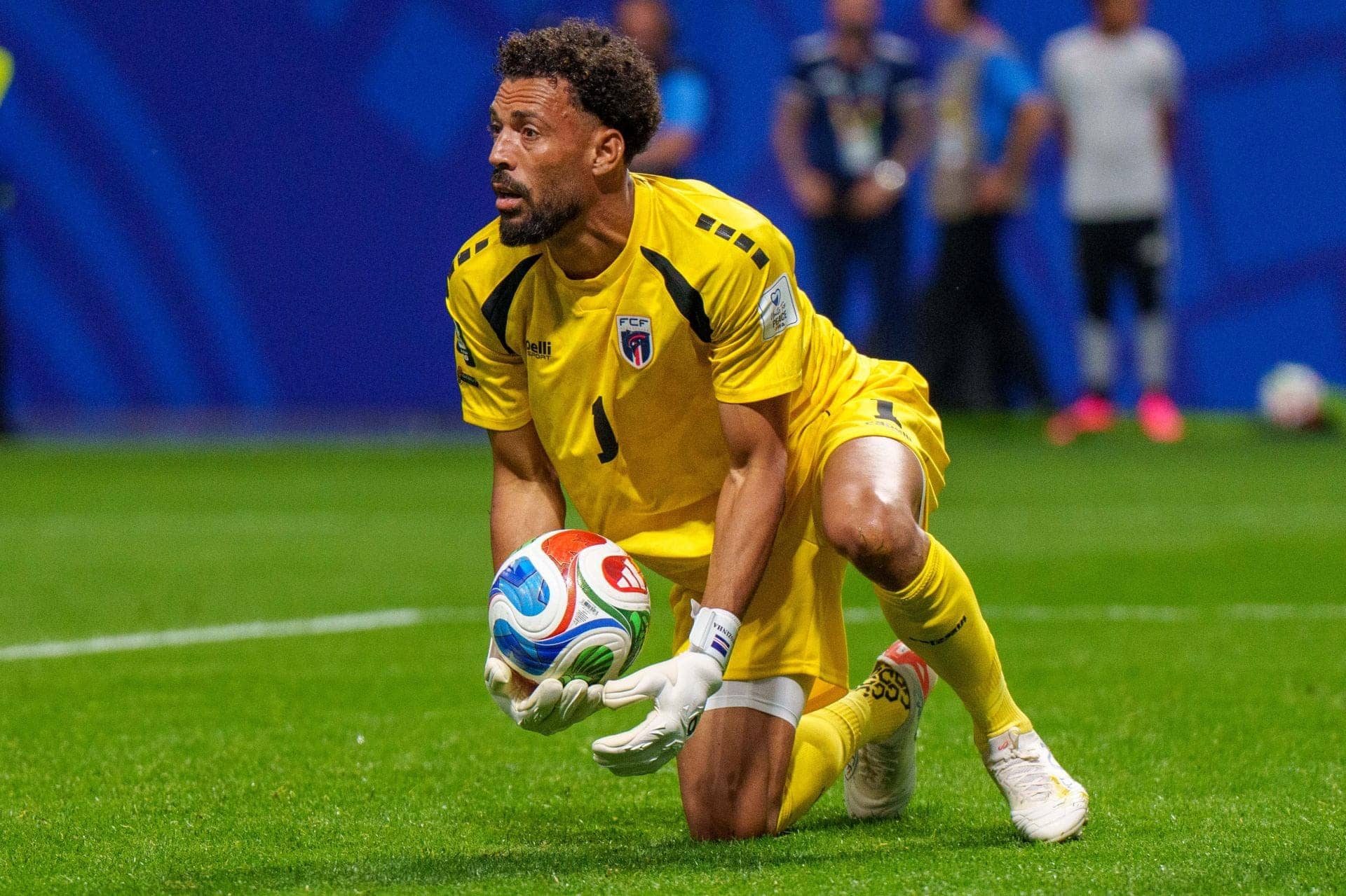 Vozinha: Cape Verde ka Goalkeeper Banna Superstar Instagram Pe