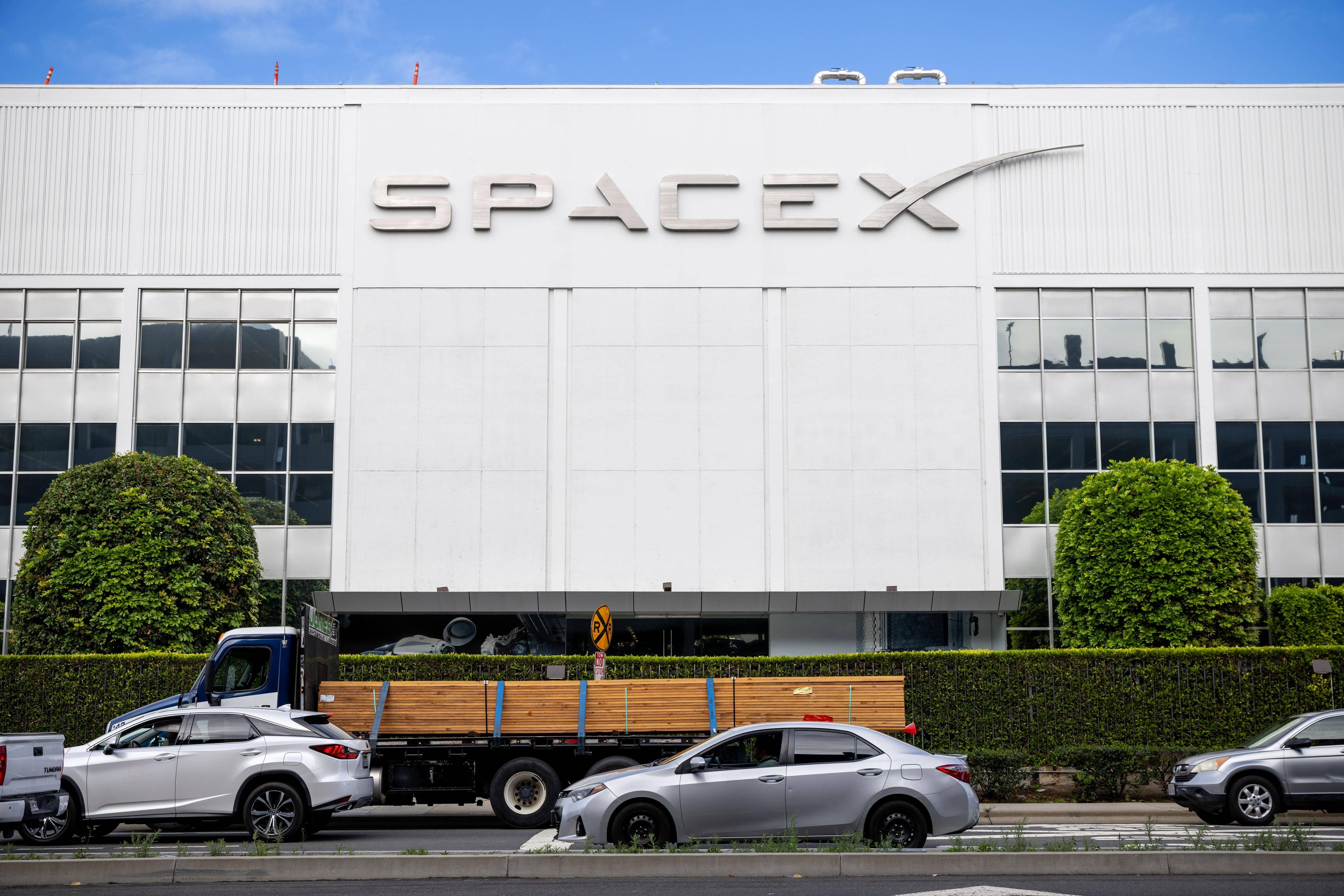 SpaceX Seals $60 Billion Deal to Boost AI with Cursor