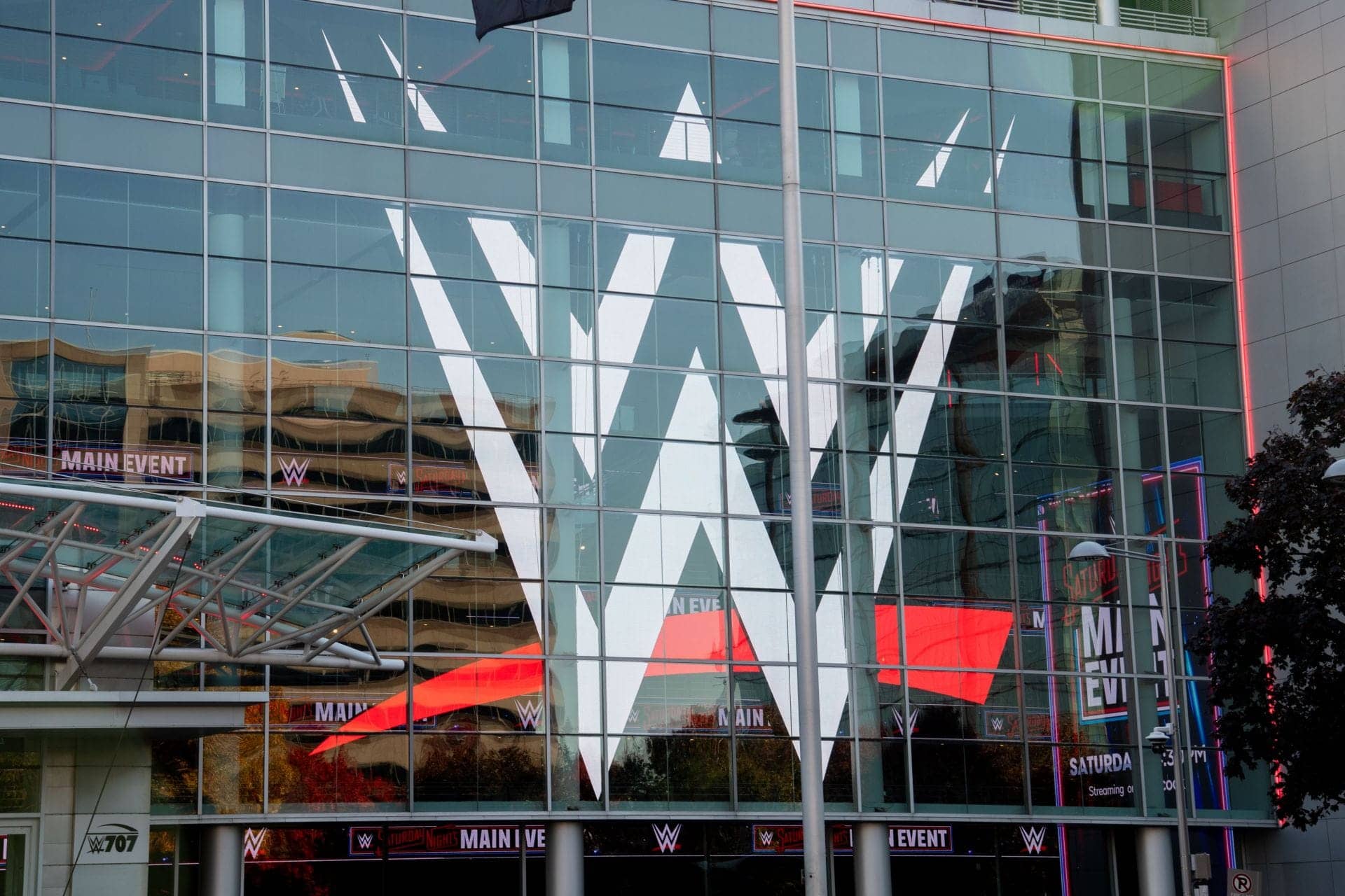 WWE's First-Ever Great American Bash Tailgate Party!
