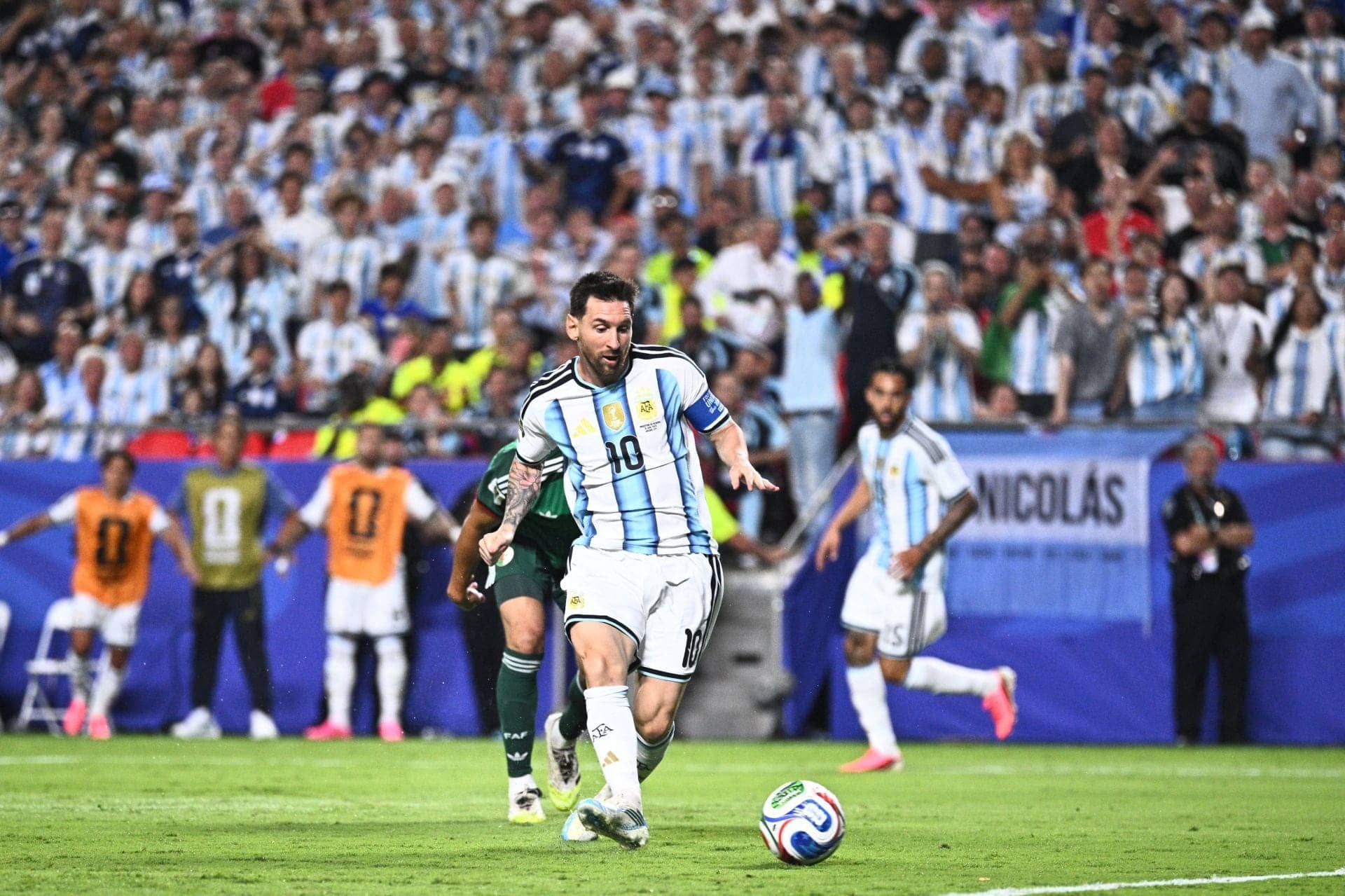 Messi Ki Hat-Trick: Argentina Ne Algeria Ko Kiya Dhamaal